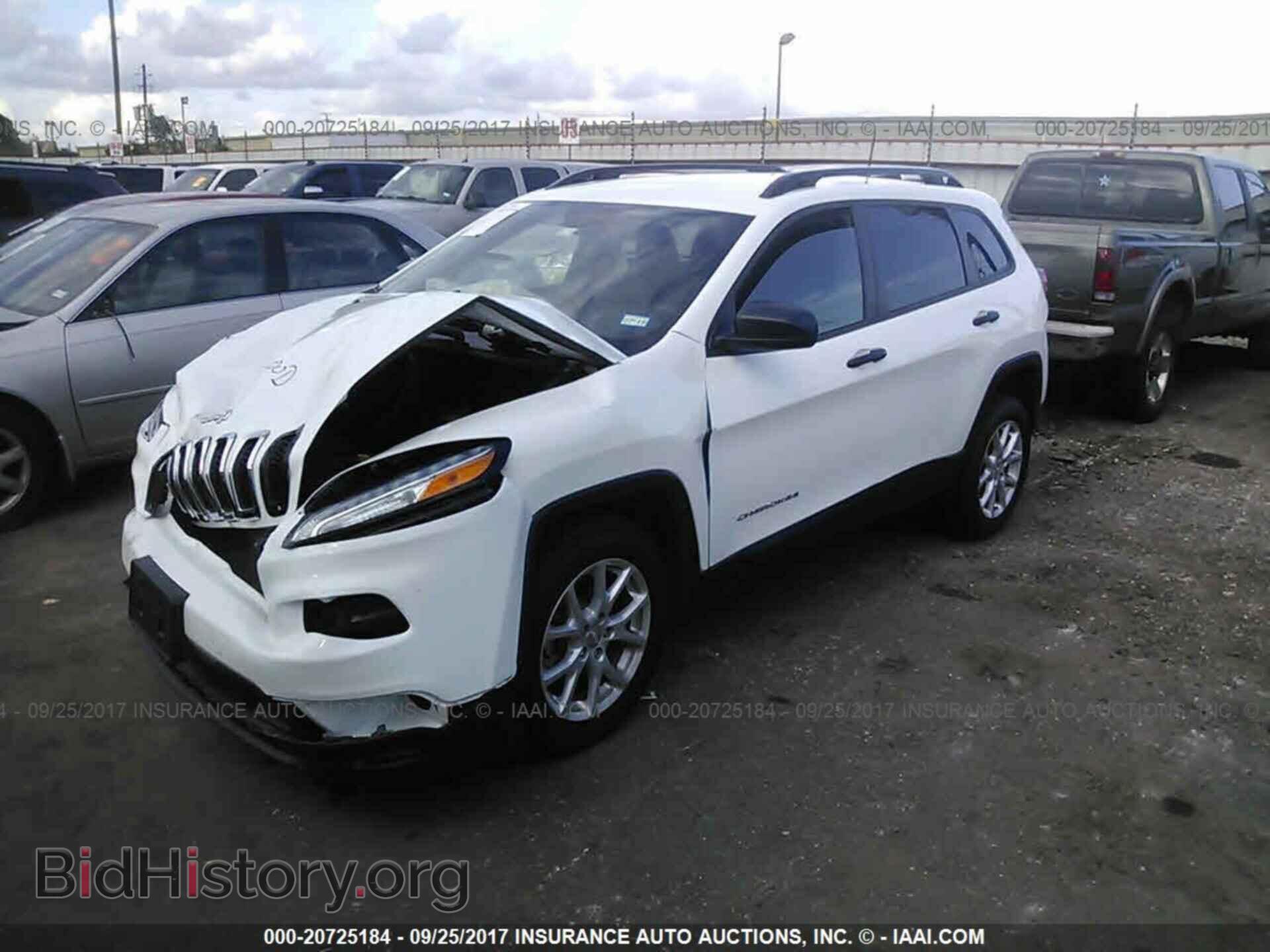 2017 Jeep Cherokee - VIN: 1C4PJLAB6HW669203 - Фото 2