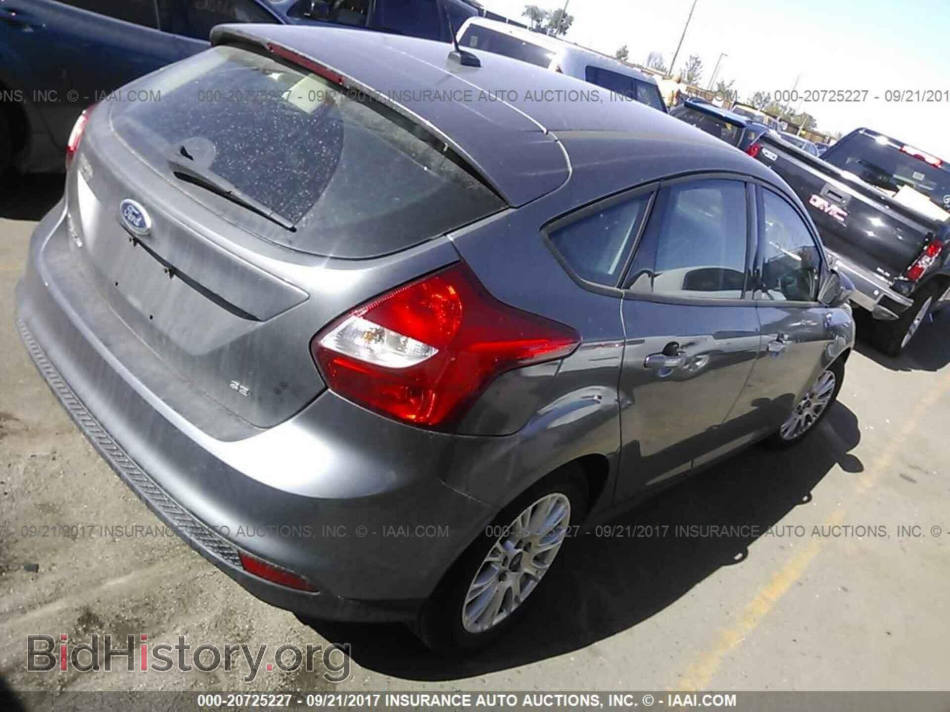 2012 Ford Focus - VIN: 1FAHP3K21CL333573 - Photo 4