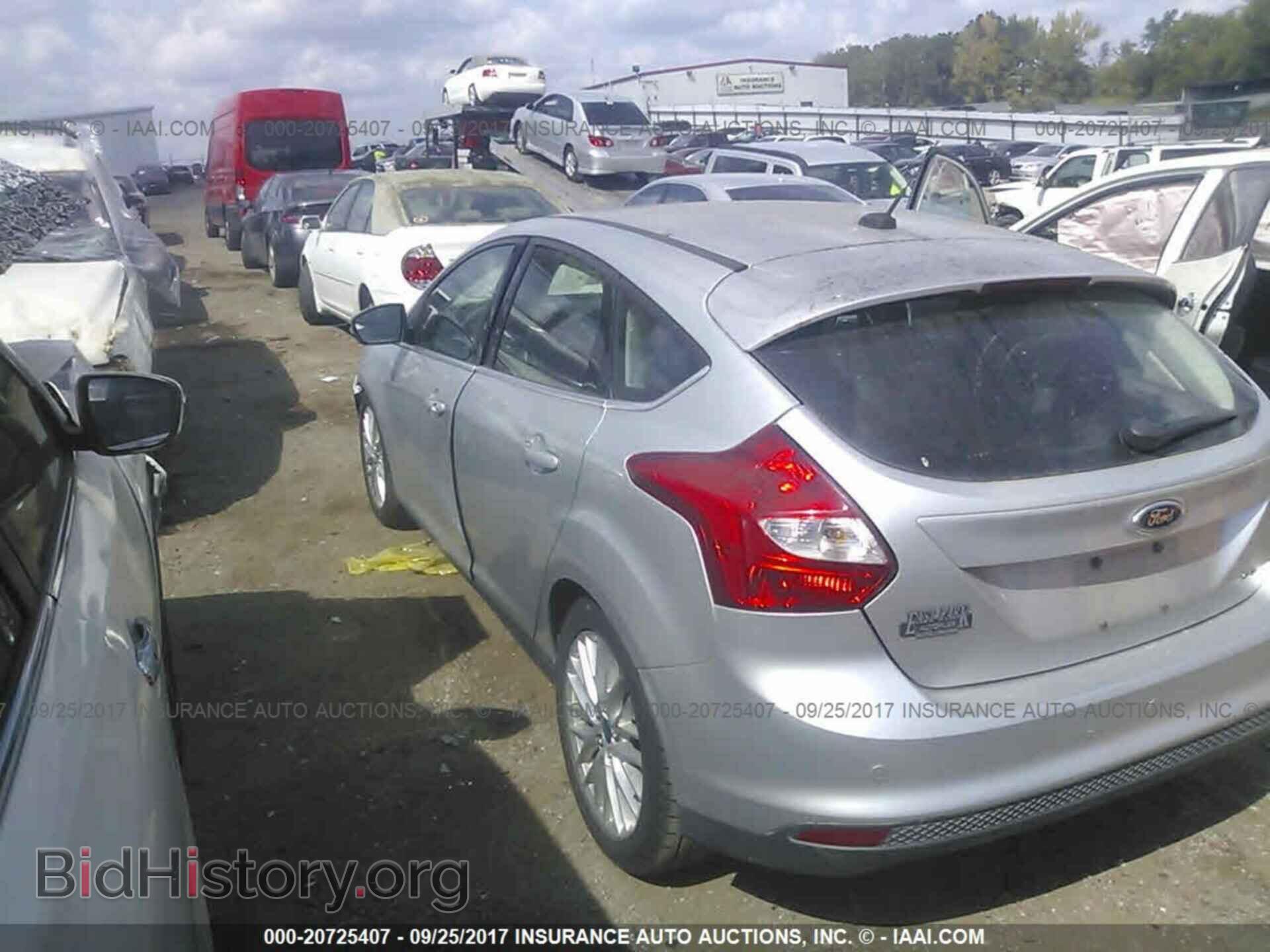 2012 Ford Focus - VIN: 1FAHP3M26CL324994 - Photo 3