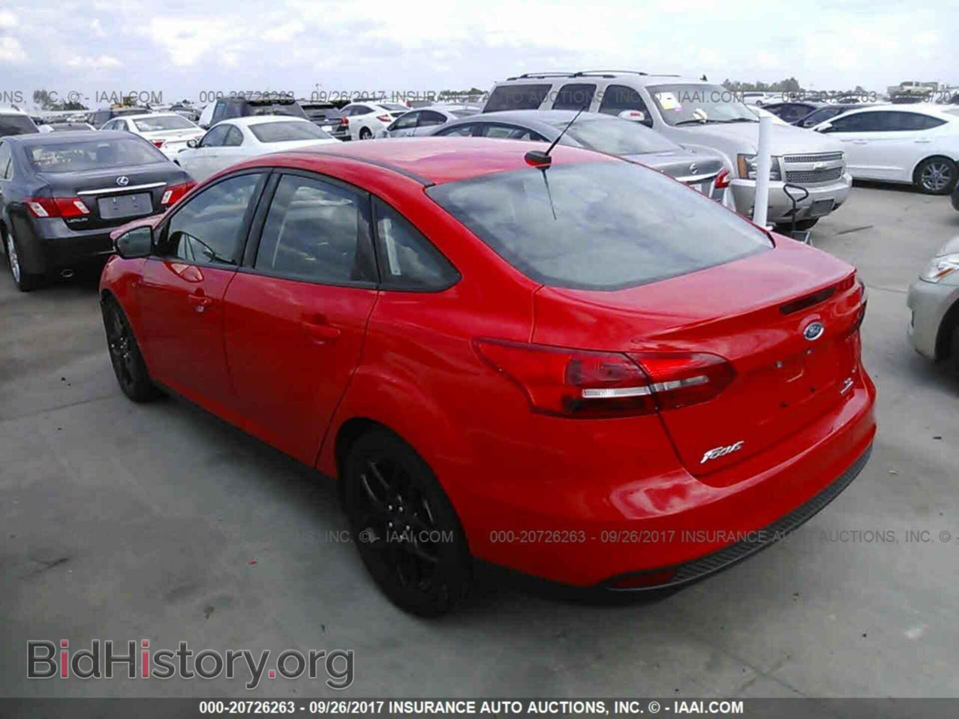 2016 Ford Focus - VIN: 1FADP3F28GL326425 - Photo 3