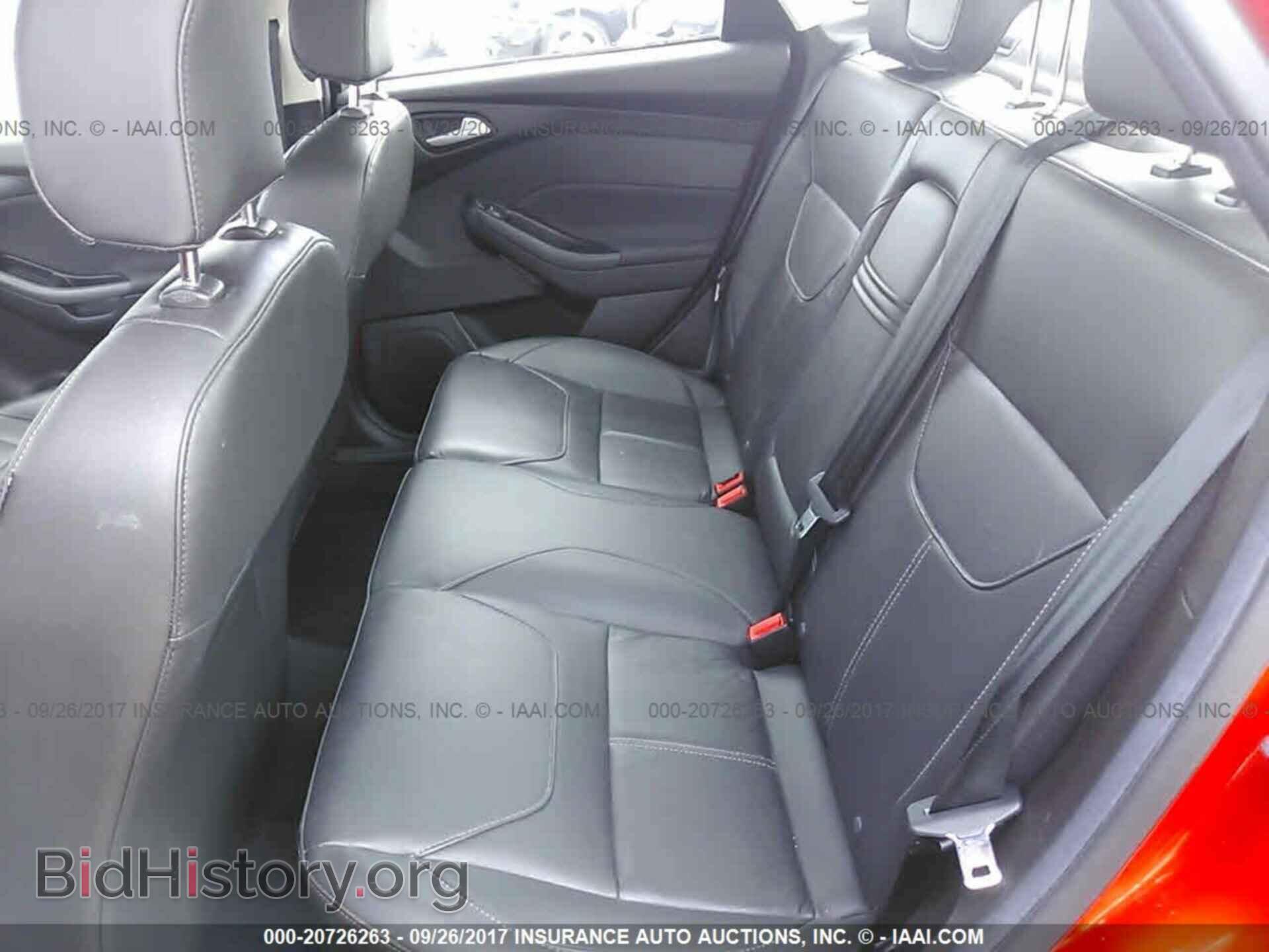 2016 Ford Focus - VIN: 1FADP3F28GL326425 - Photo 8