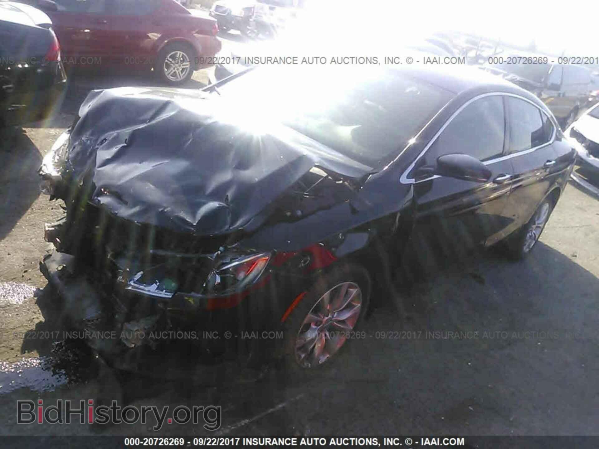 2015 Chrysler 200 - VIN: 1C3CCCCB5FN525042 - Photo 2