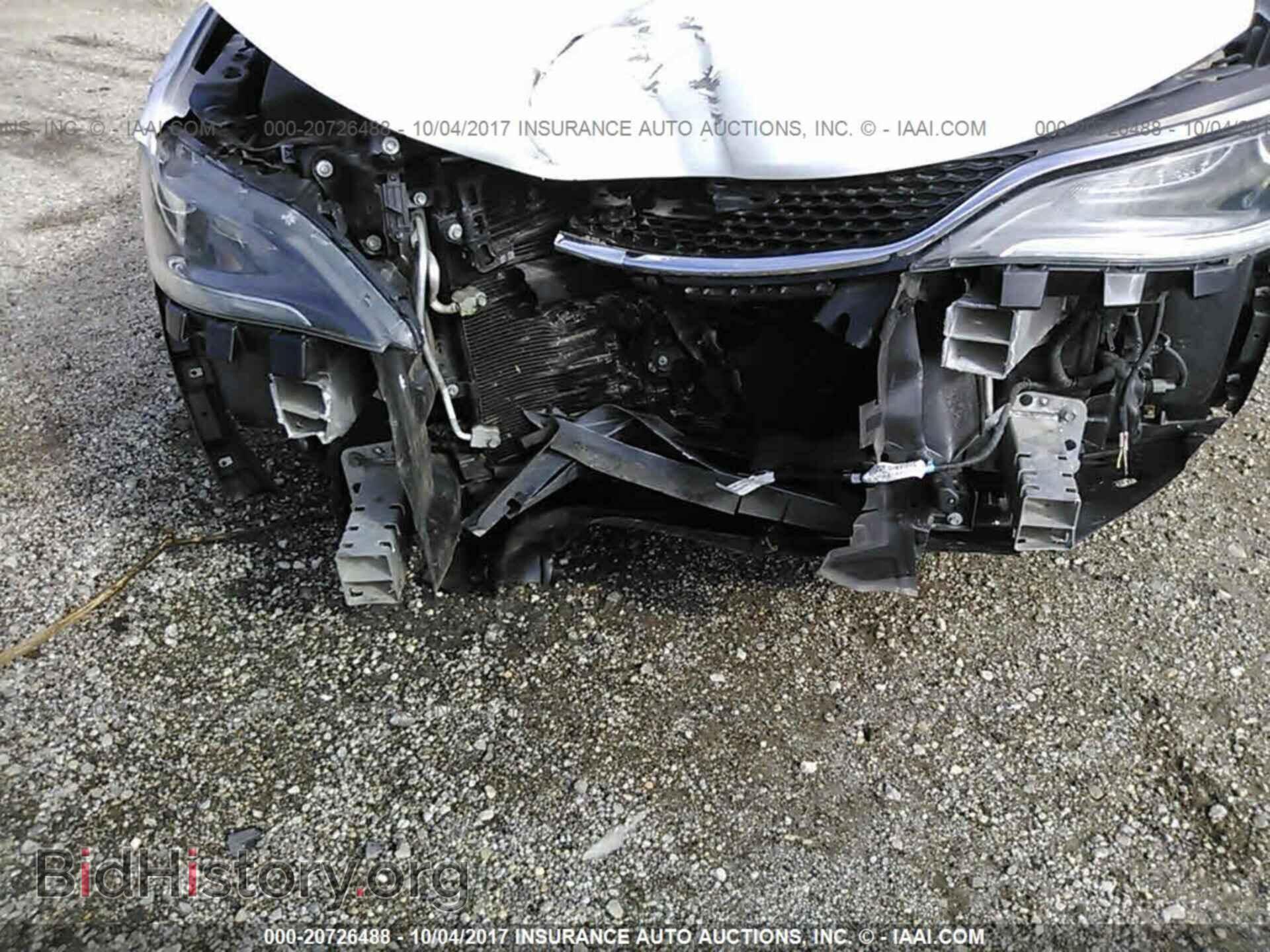 2015 Chrysler 200 - VIN: 1C3CCCAB0FN697174 - Photo 6