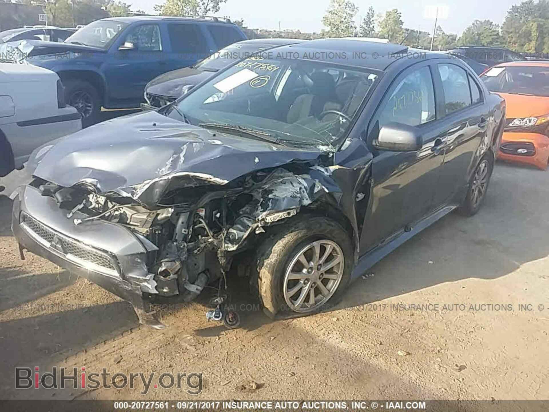 2011 Mitsubishi Lancer - VIN: JA32U2FU2BU000577 - Фото 2