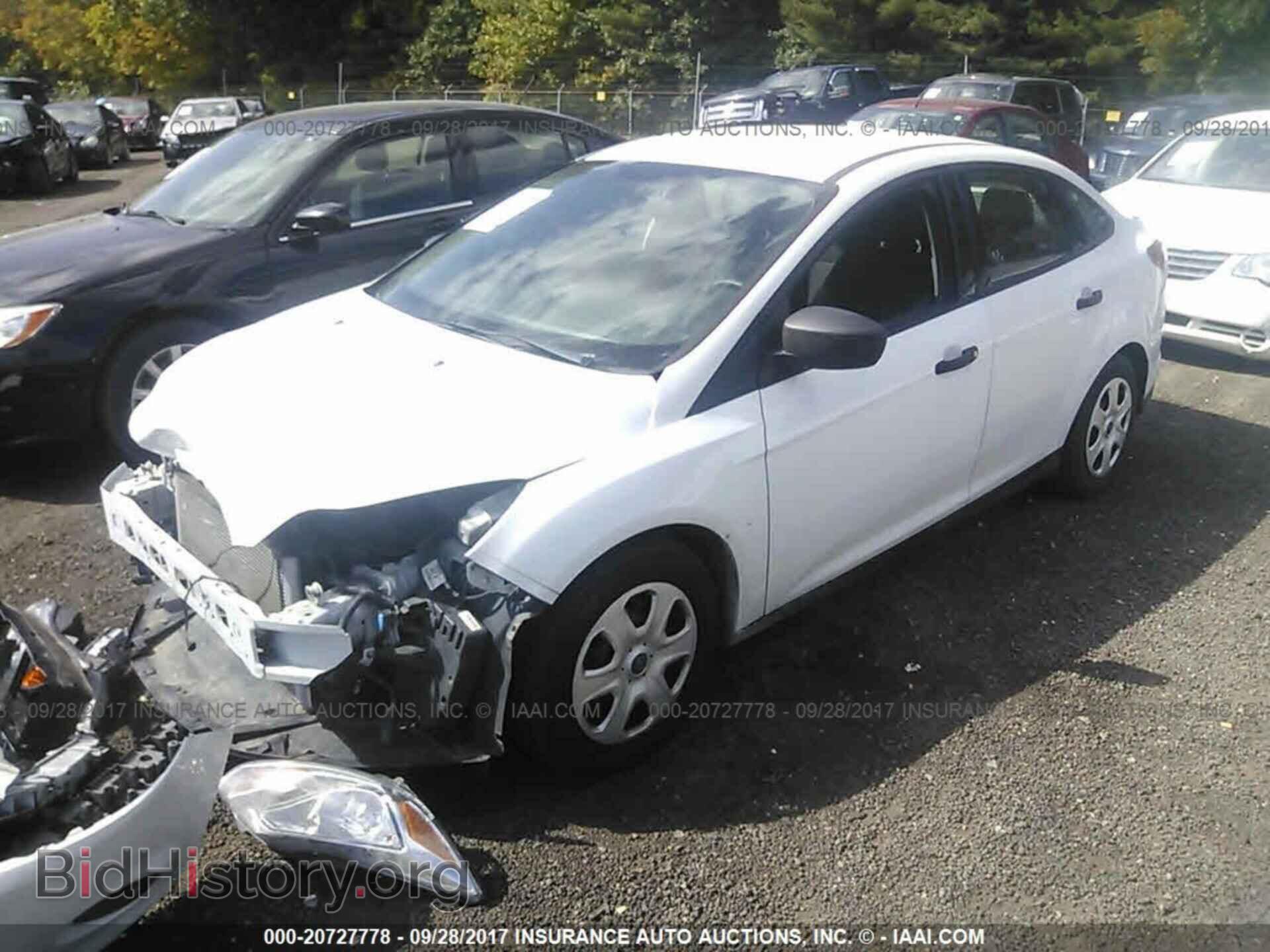 2013 Ford Focus - VIN: 1FADP3E24DL380124 - Photo 2