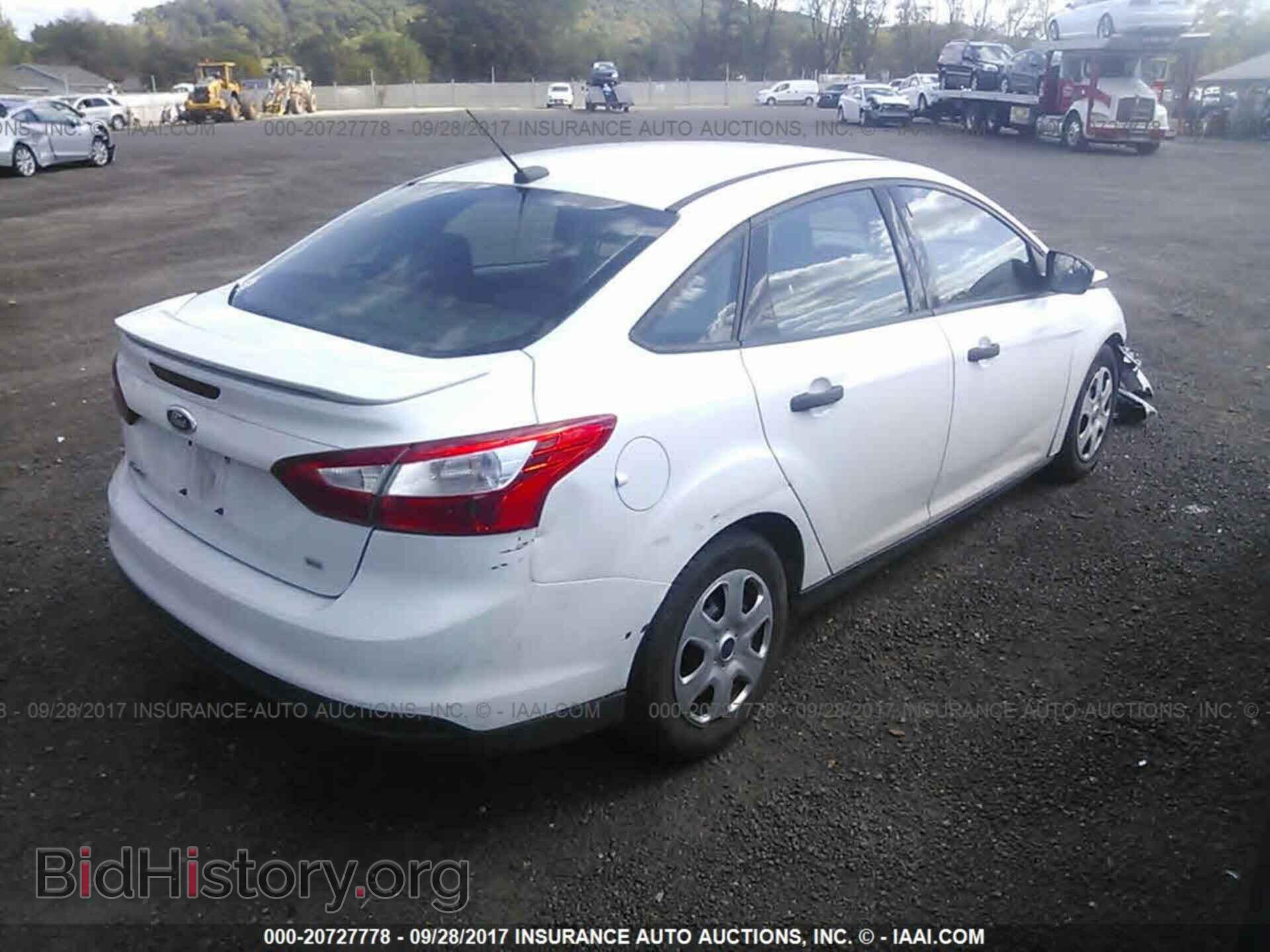 2013 Ford Focus - VIN: 1FADP3E24DL380124 - Photo 4