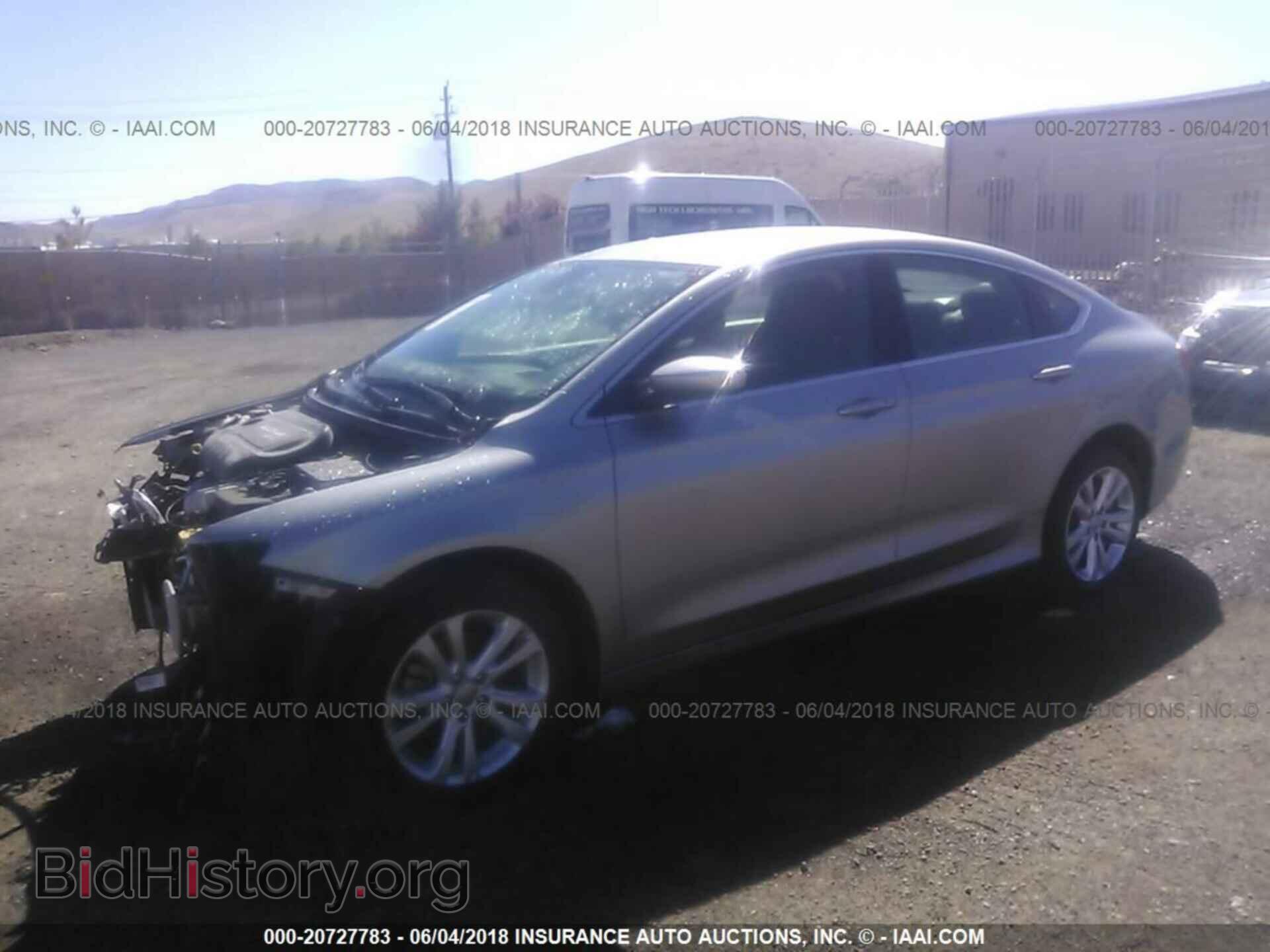 2015 Chrysler 200 - VIN: 1C3CCCAB4FN747316 - Photo 2
