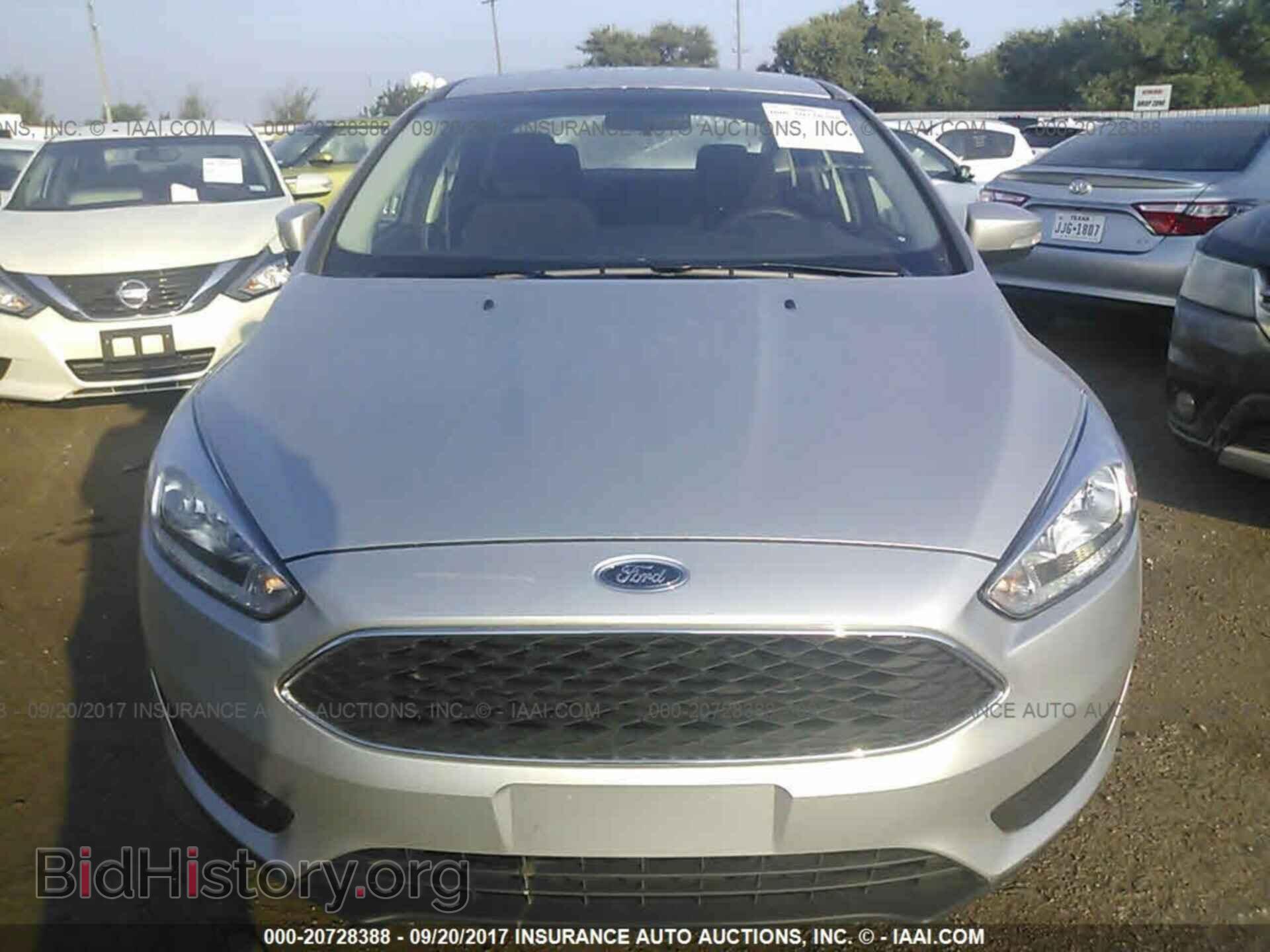 2017 Ford Focus - VIN: 1FADP3F2XHL231818 - Photo 6