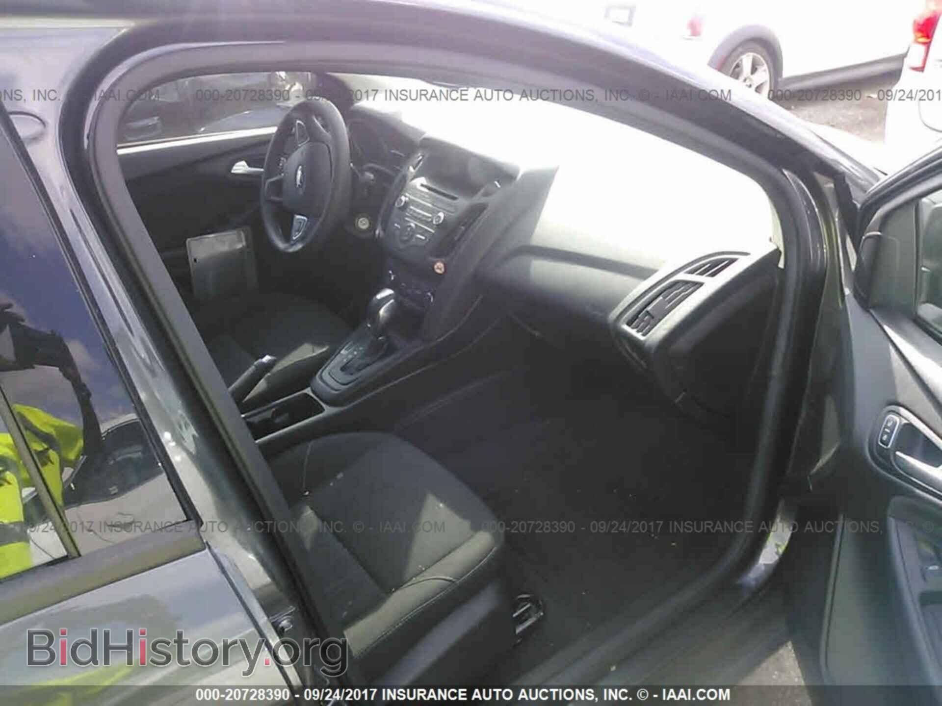 2016 Ford Focus - VIN: 1FADP3K21GL339006 - Фото 5