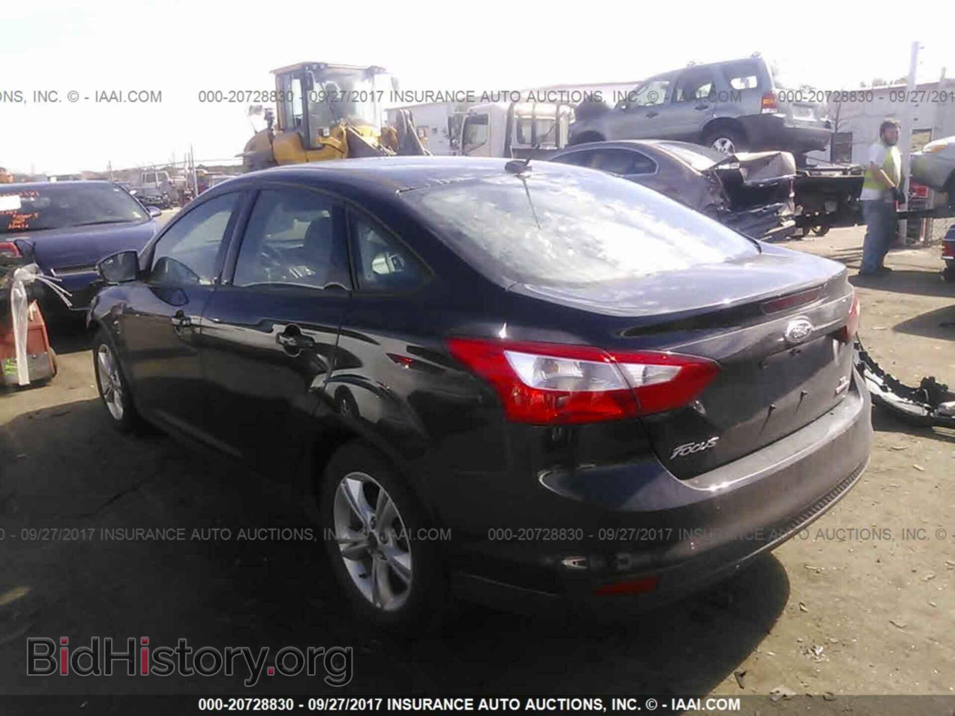 2014 Ford Focus - VIN: 1FADP3F23EL305222 - Фото 3