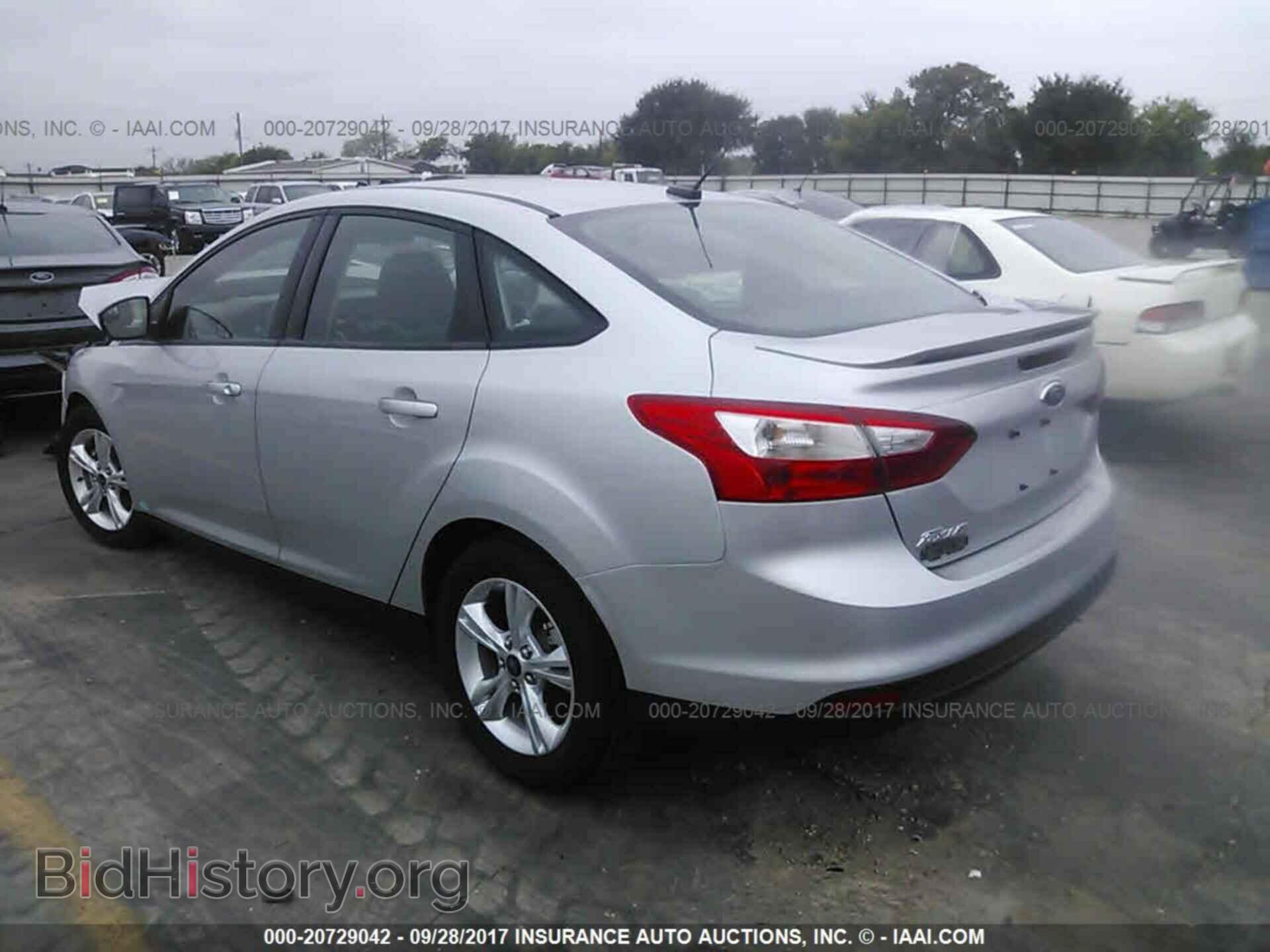 2012 Ford Focus - VIN: 1FAHP3F20CL466884 - Photo 3