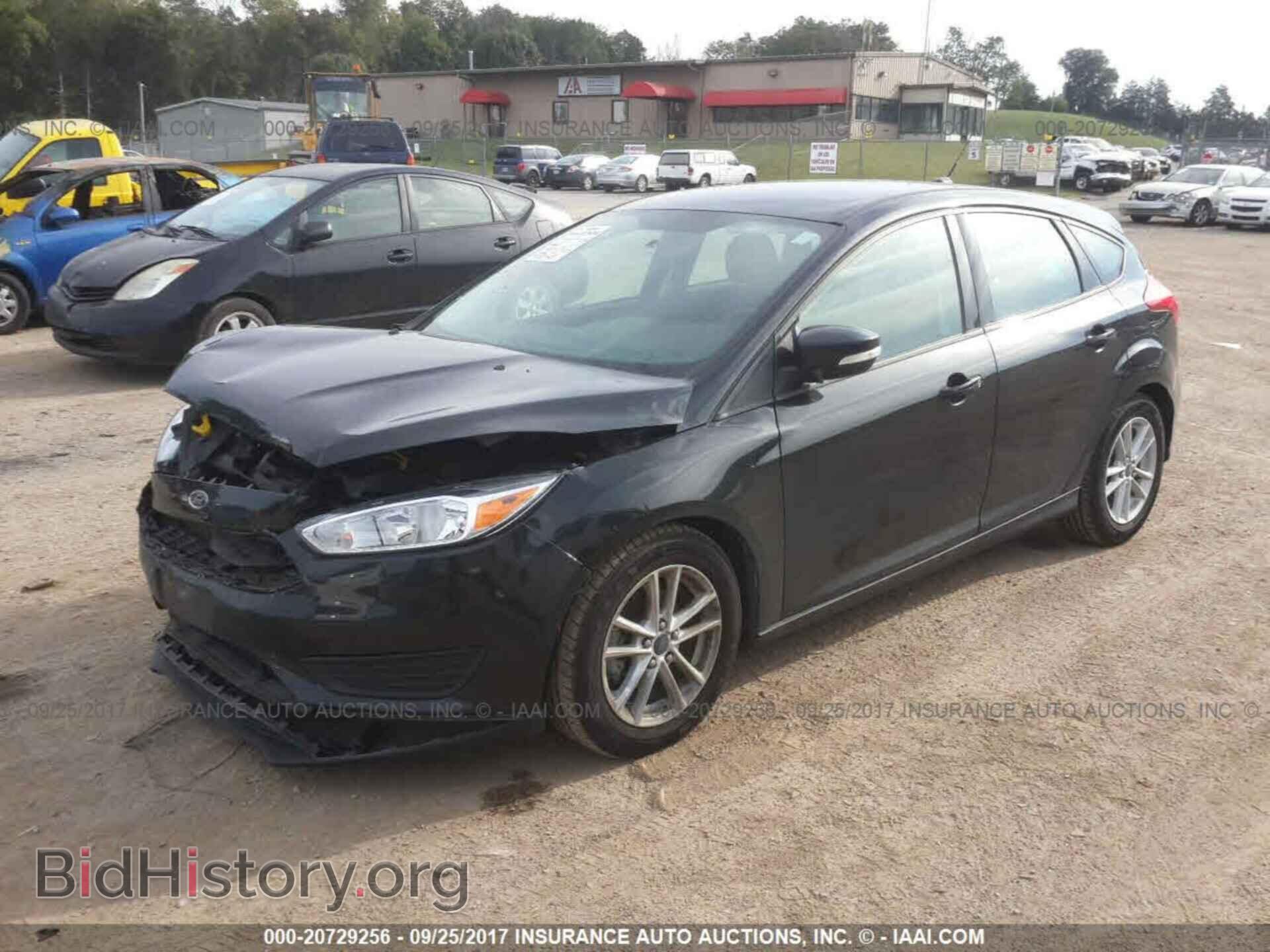 2015 Ford Focus - VIN: 1FADP3K29FL244966 - Photo 2
