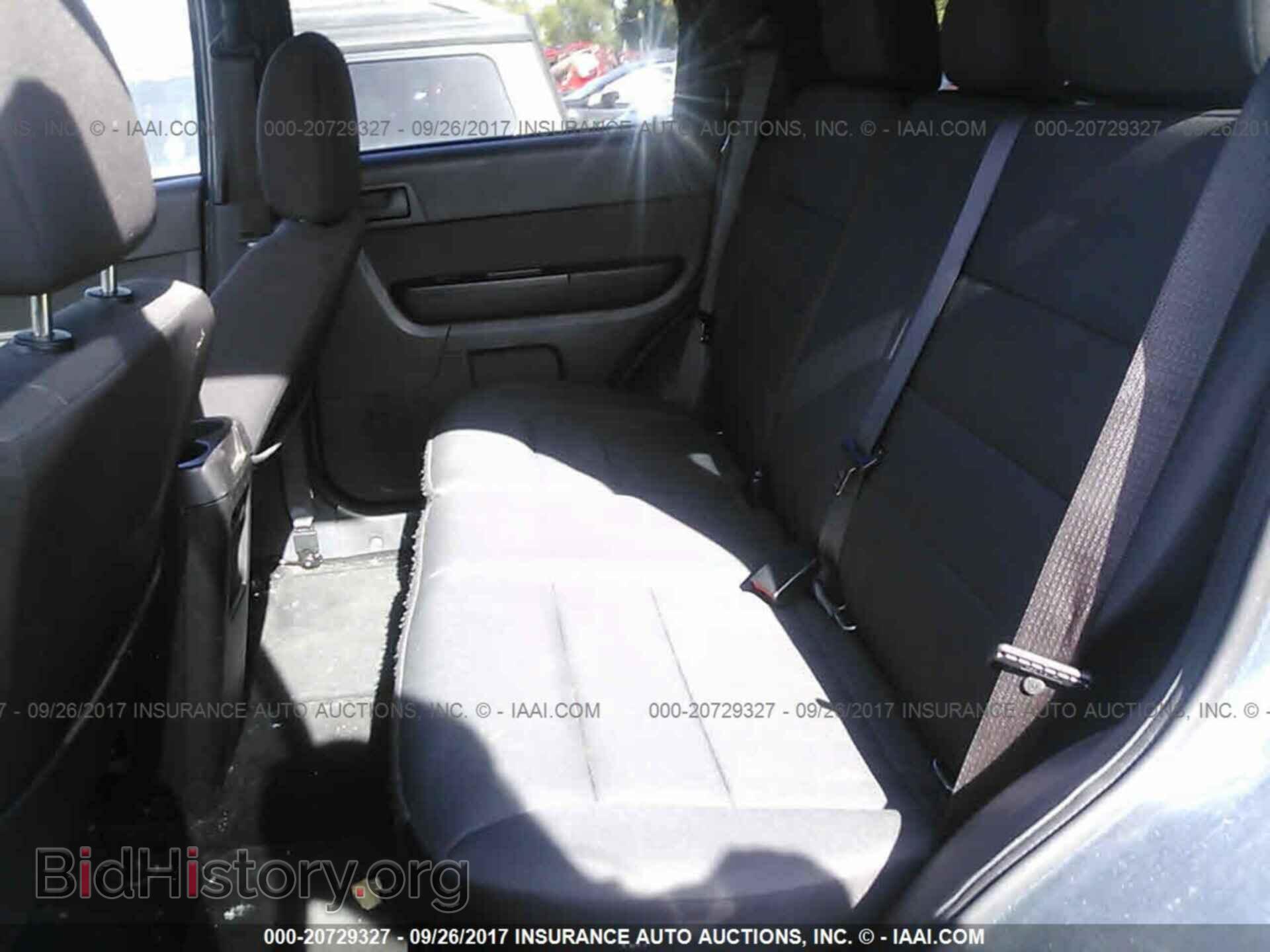 2012 Ford Escape - VIN: 1FMCU0D72CKA40285 - Photo 8