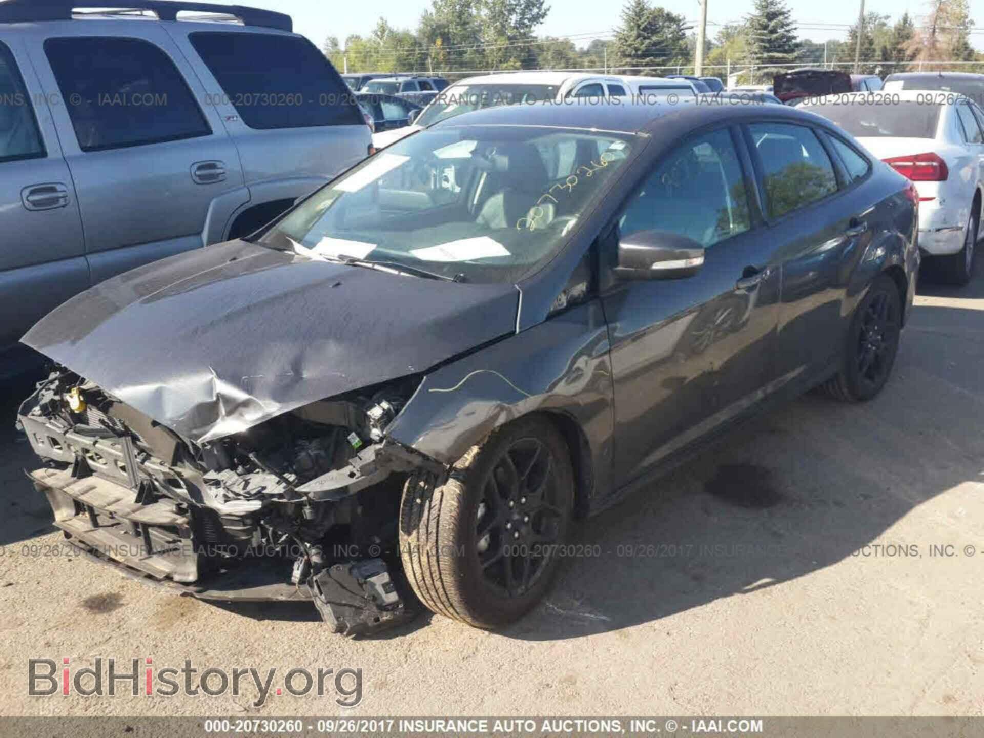 2016 Ford Focus - VIN: 1FADP3F22GL406772 - Фото 2