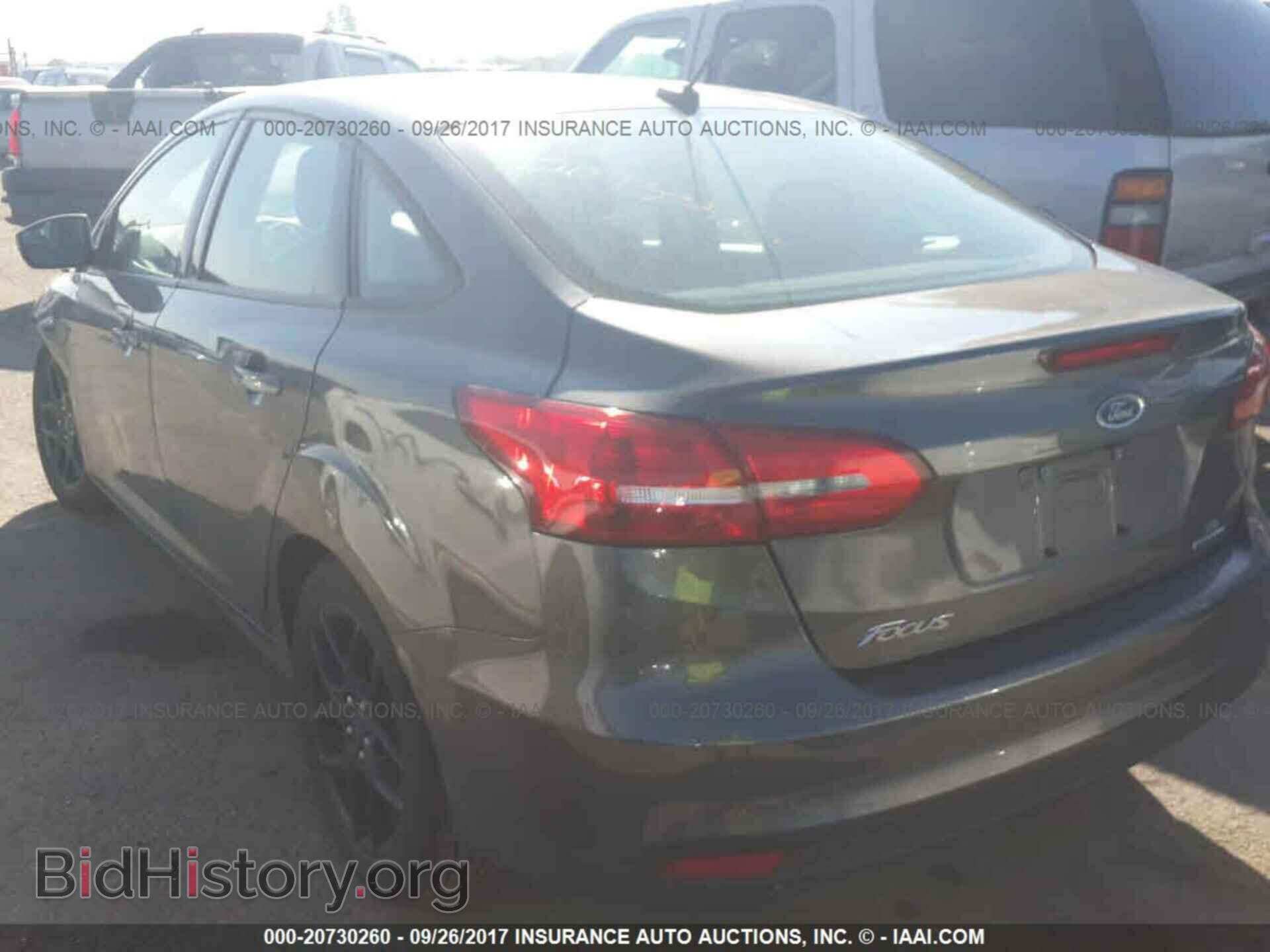 2016 Ford Focus - VIN: 1FADP3F22GL406772 - Фото 3