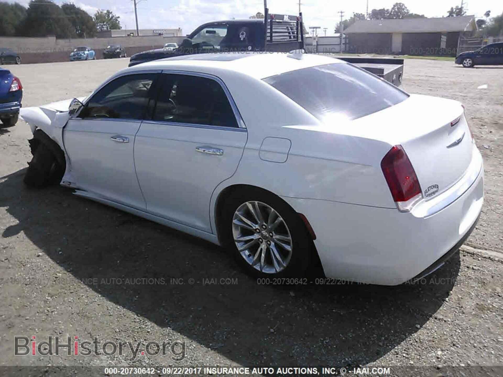 2016 Chrysler 300c - VIN: 2C3CCAEG4GH147710 - Фото 3