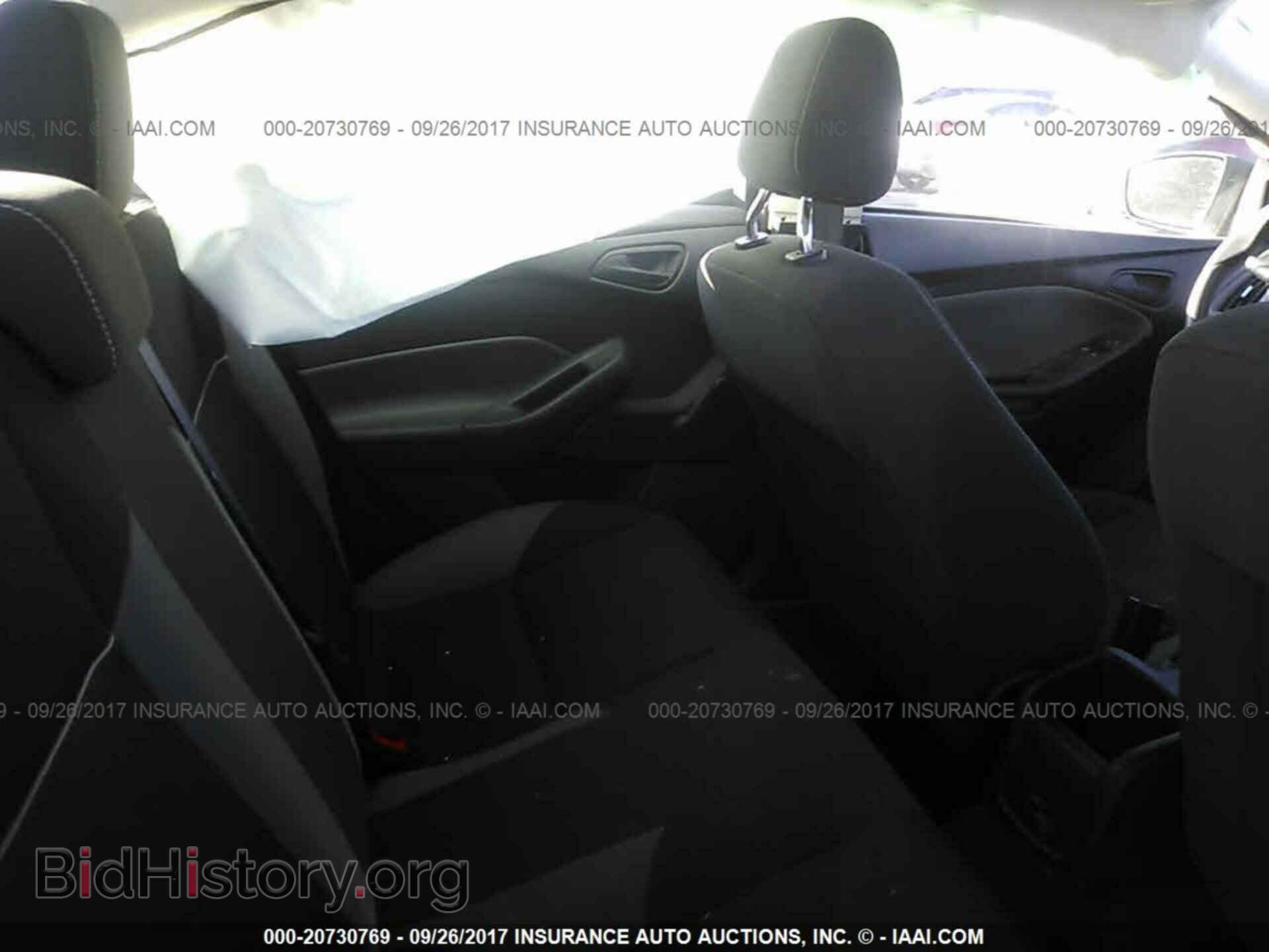 2012 Ford Focus - VIN: 1FAHP3E29CL215704 - Photo 8