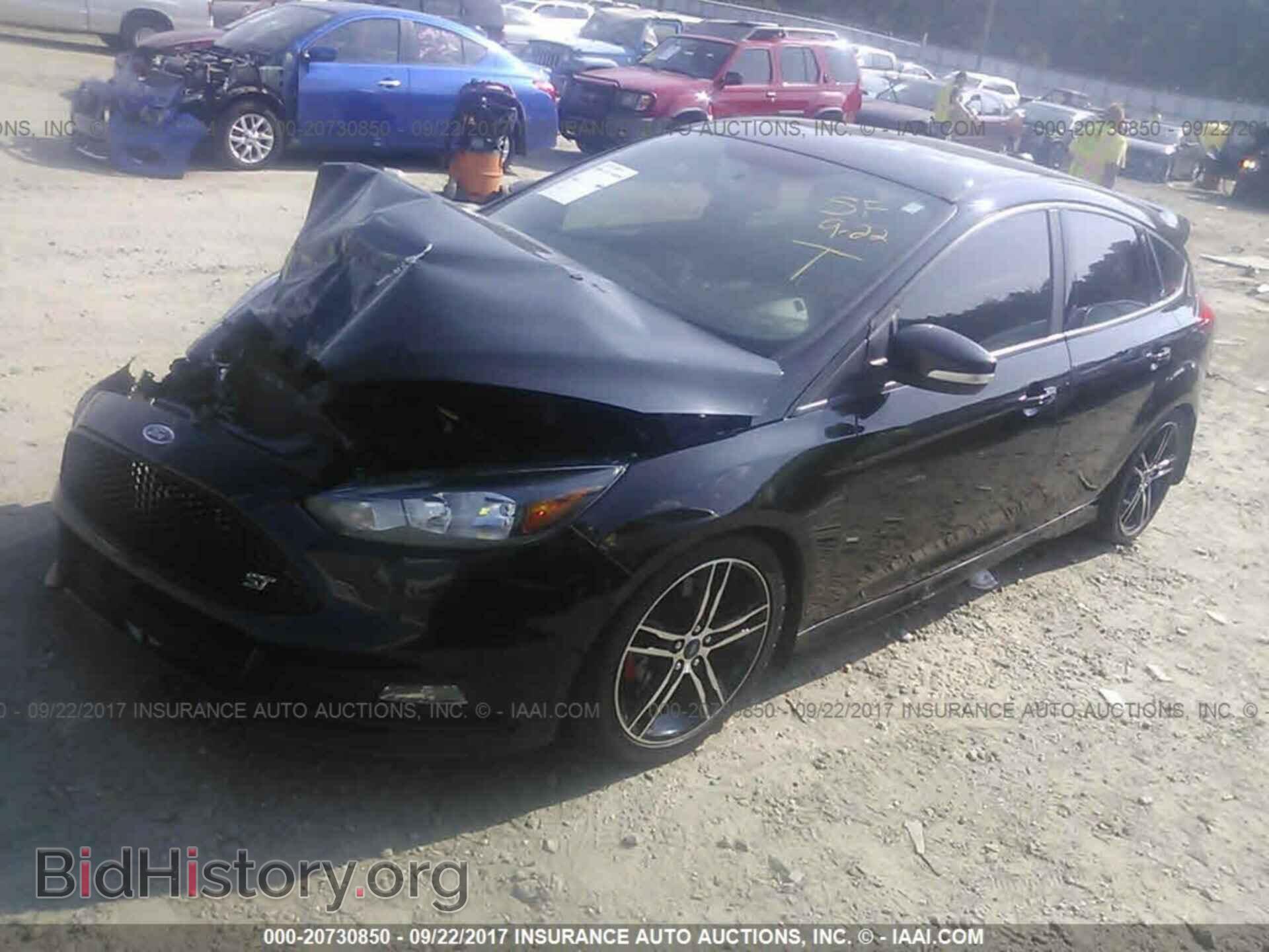2015 Ford Focus - VIN: 1FADP3L97FL259087 - Photo 2