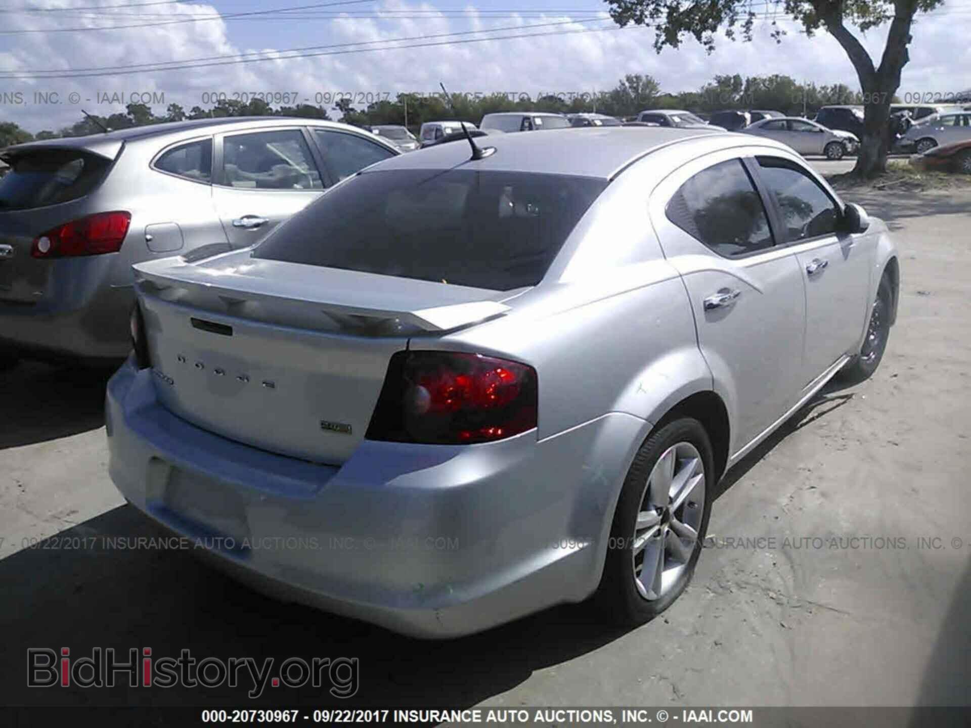 2011 Dodge Avenger - VIN: 1B3BD1FG8BN508067 - Photo 4