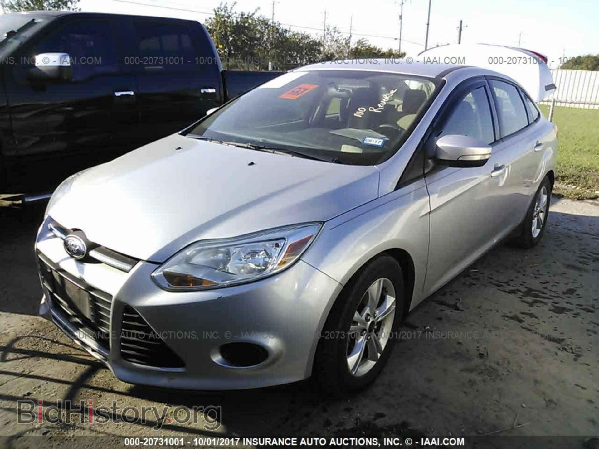 2014 Ford Focus - VIN: 1FADP3F23EL130695 - Photo 2