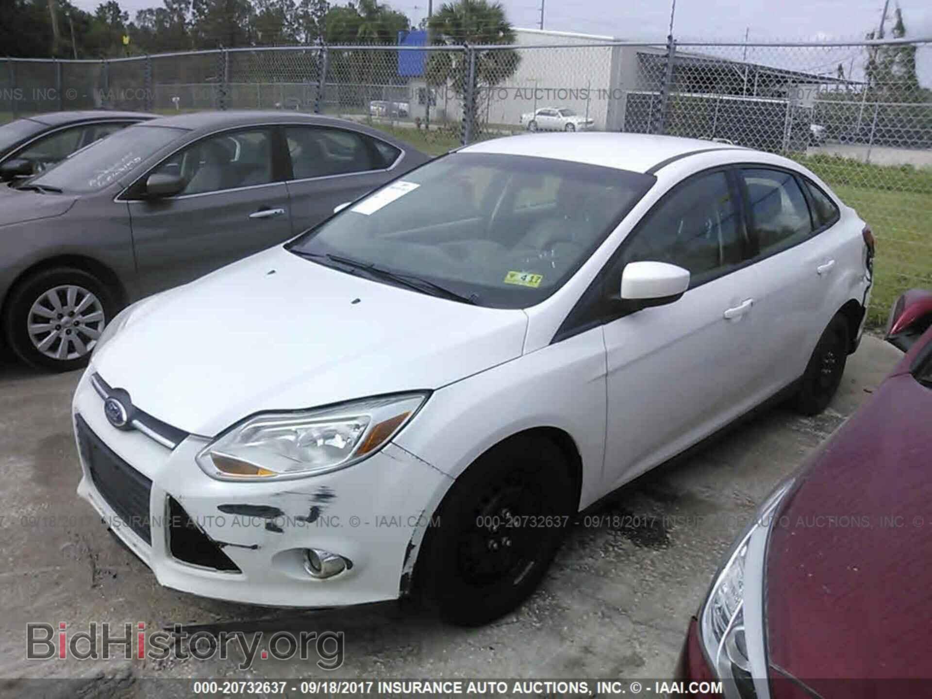 2012 Ford Focus - VIN: 1FAHP3F20CL131995 - Photo 2