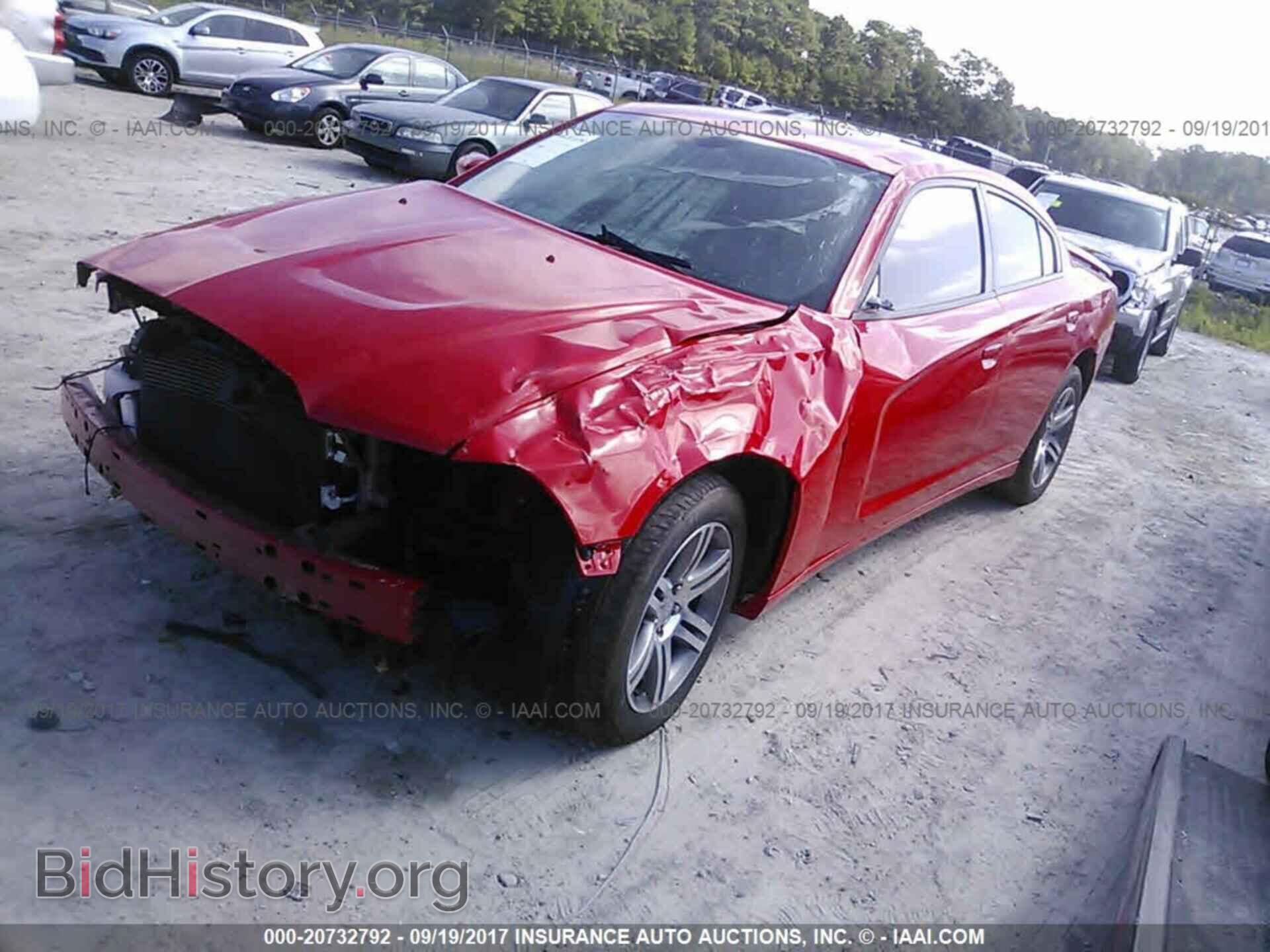 2014 Dodge Charger - VIN: 2C3CDXHG6EH142811 - Фото 2