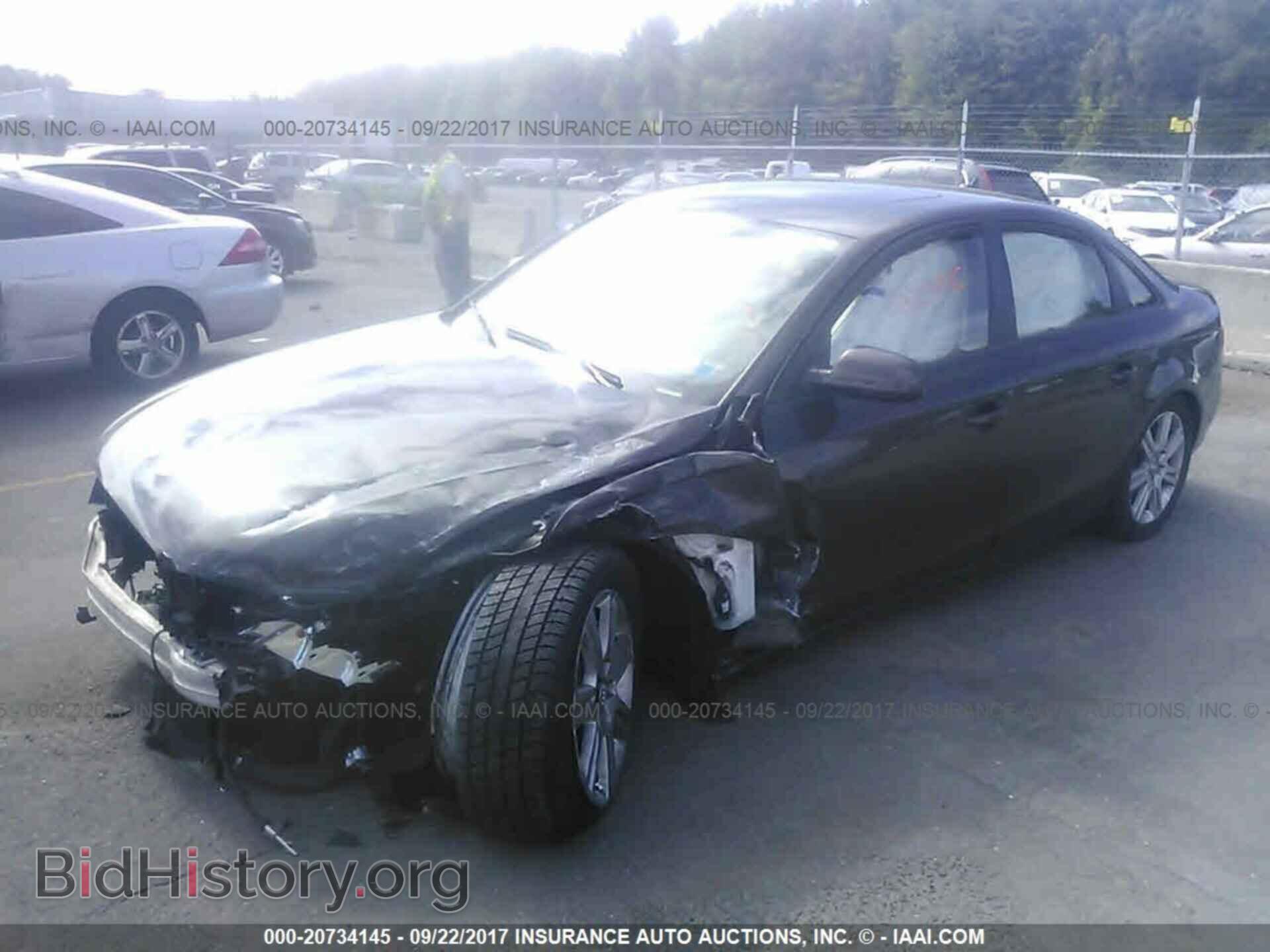 2011 Audi A4 - VIN: WAUBFAFLXBA086815 - Фото 2
