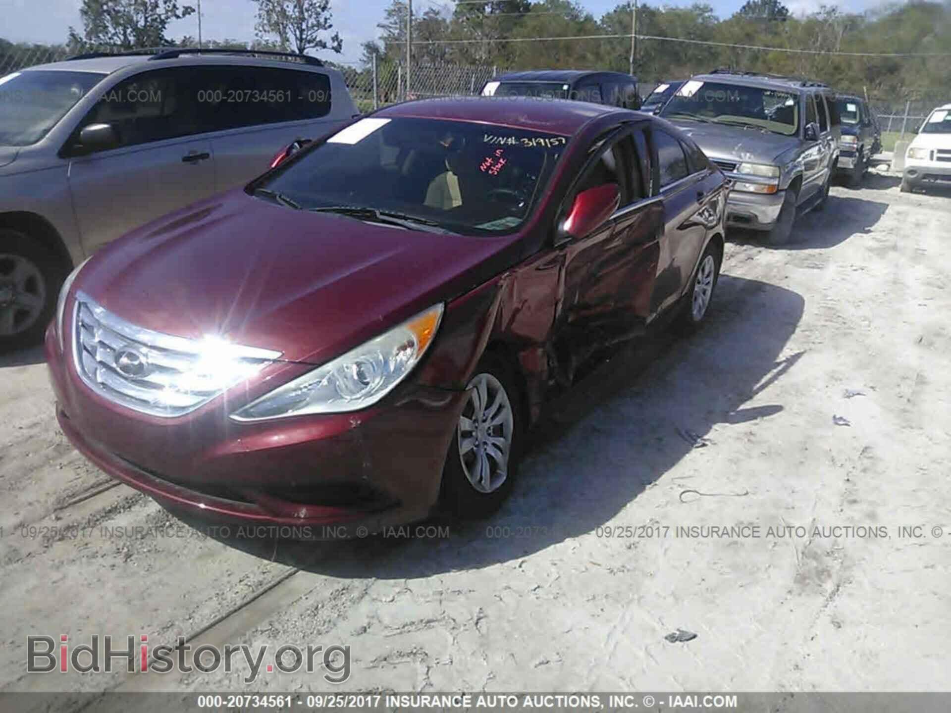 2012 Hyundai Sonata - VIN: 5NPEB4AC5CH319157 - Фото 2