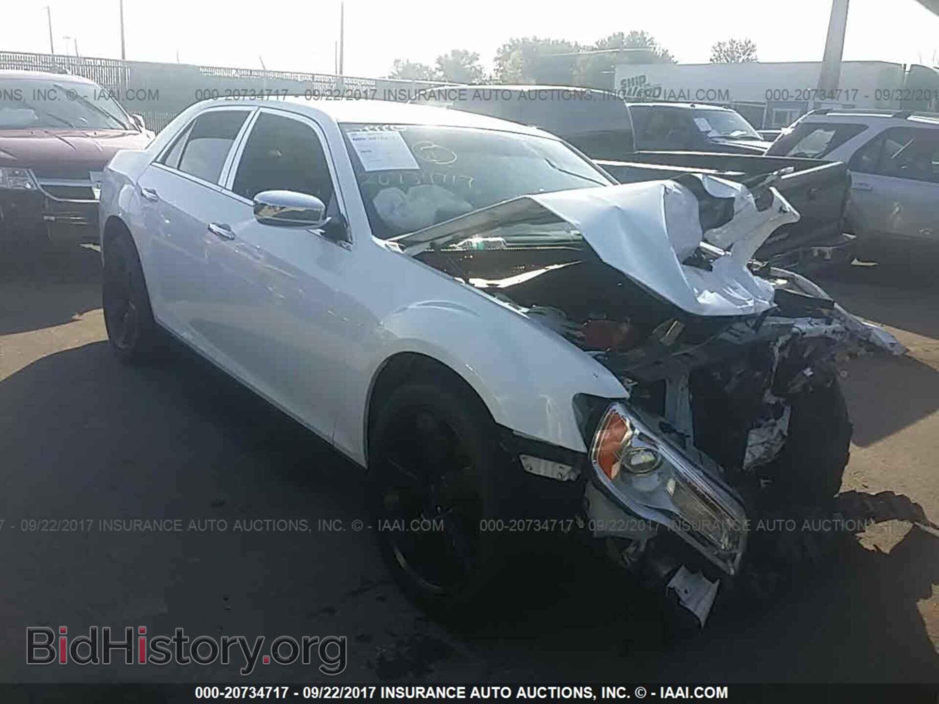 Photo 2C3CA6CT9BH598627 - Chrysler 300c 2011