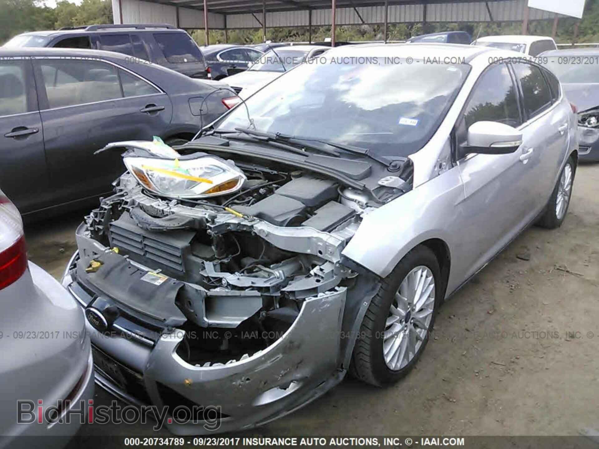 2012 Ford Focus - VIN: 1FAHP3M28CL453772 - Photo 2