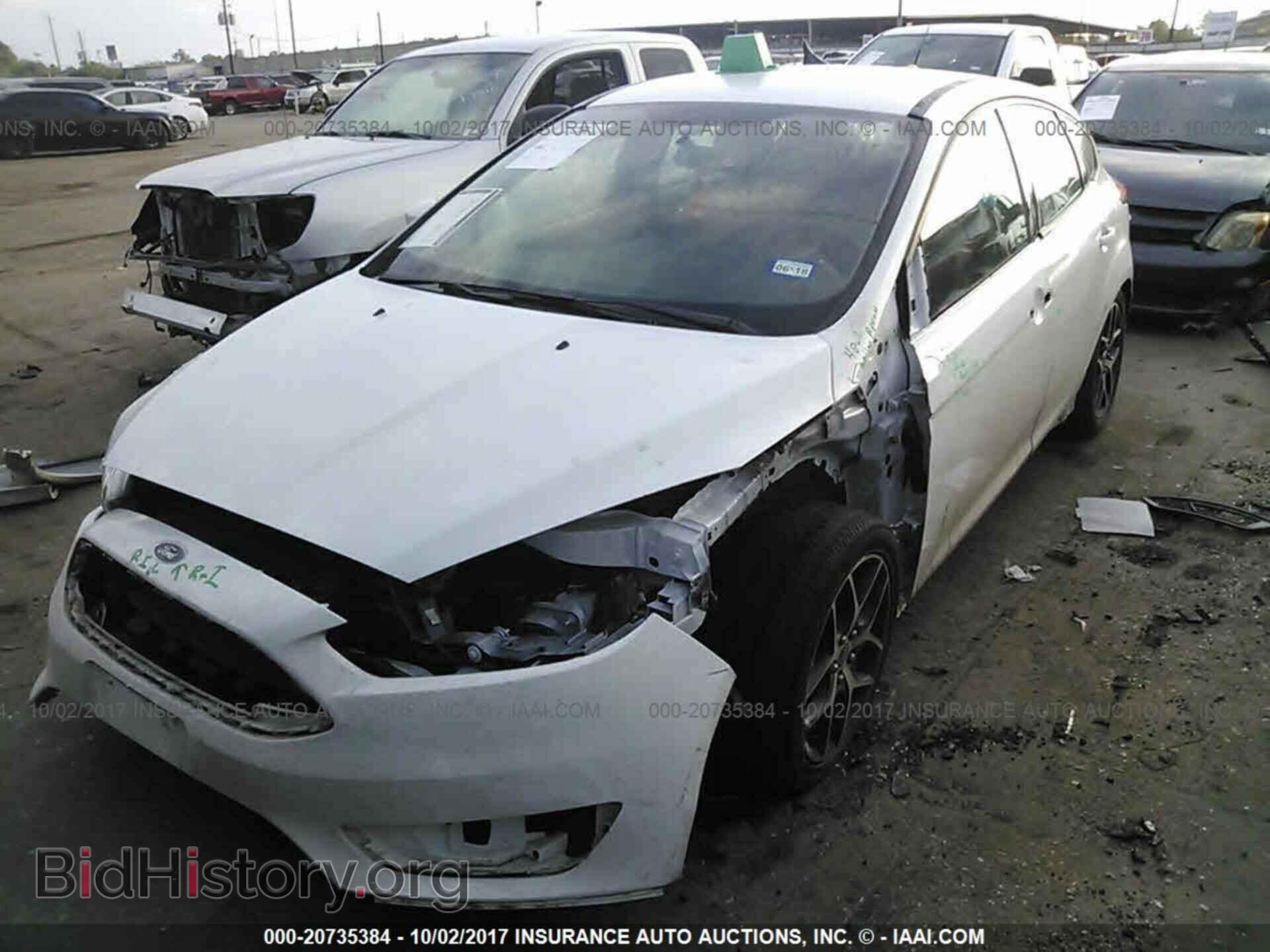 2015 Ford Focus - VIN: 1FADP3K2XFL268855 - Photo 2