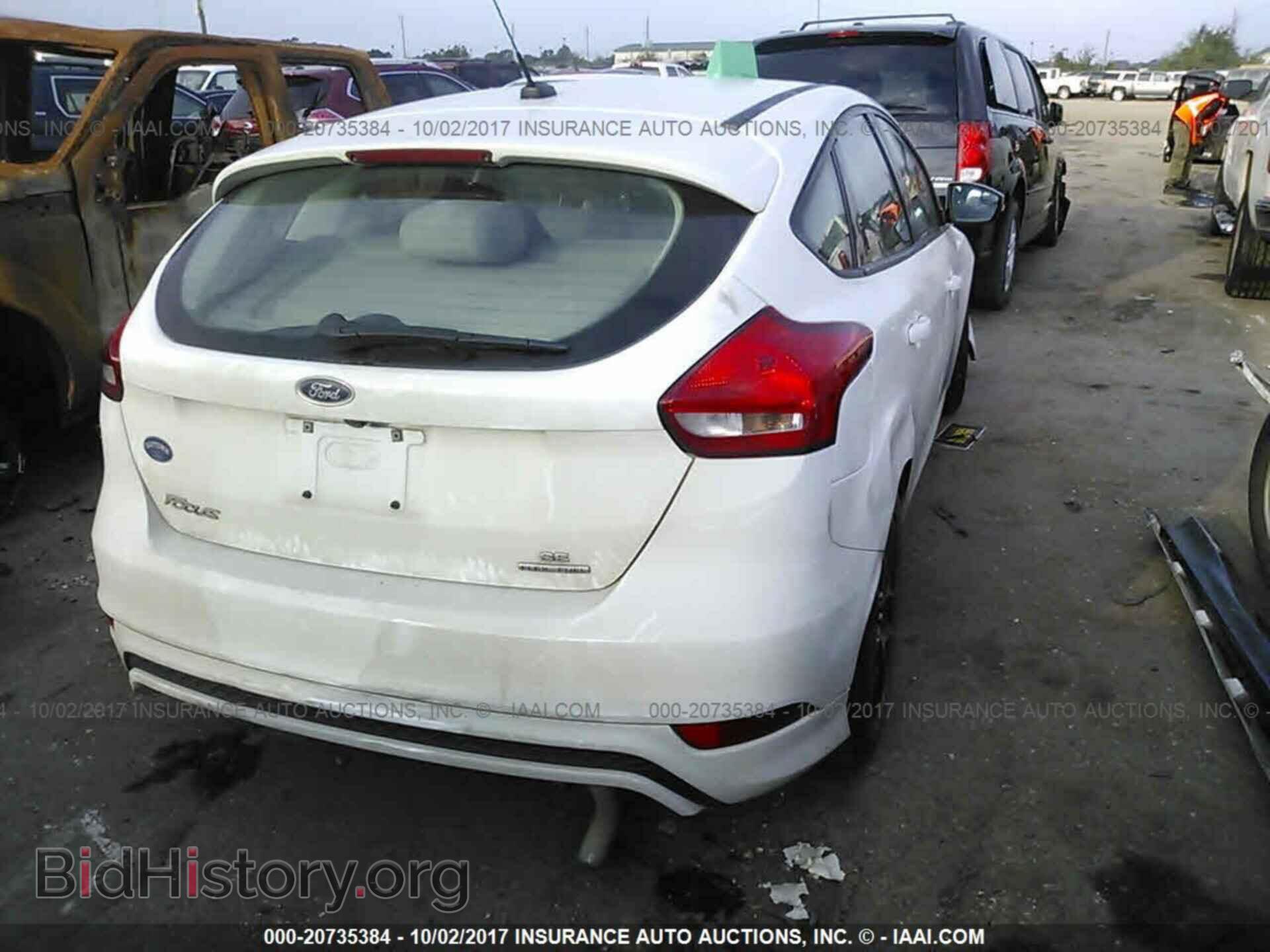 2015 Ford Focus - VIN: 1FADP3K2XFL268855 - Photo 4