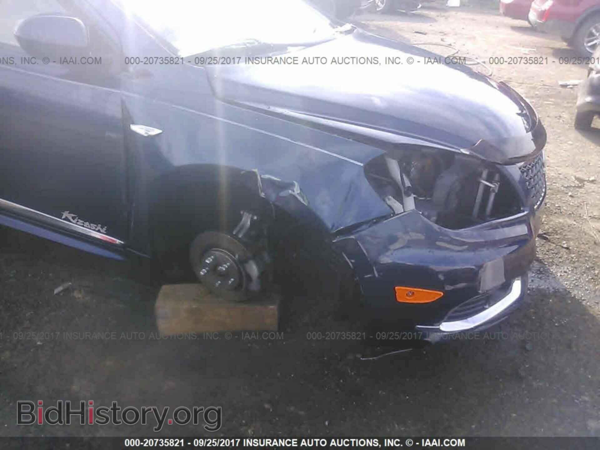 2011 Suzuki Kizashi - VIN: JS2RF9A86B6110104 - Photo 6