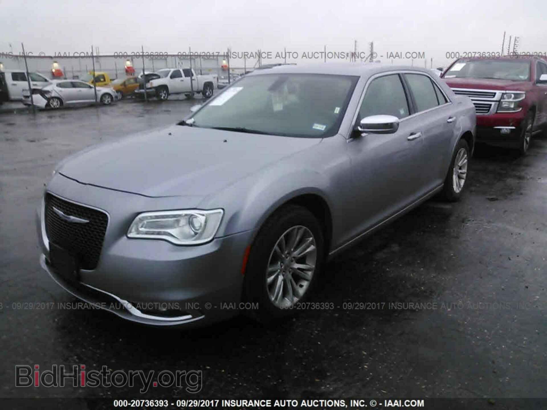 2016 Chrysler 300c - VIN: 2C3CCAEG3GH273203 - Фото 2