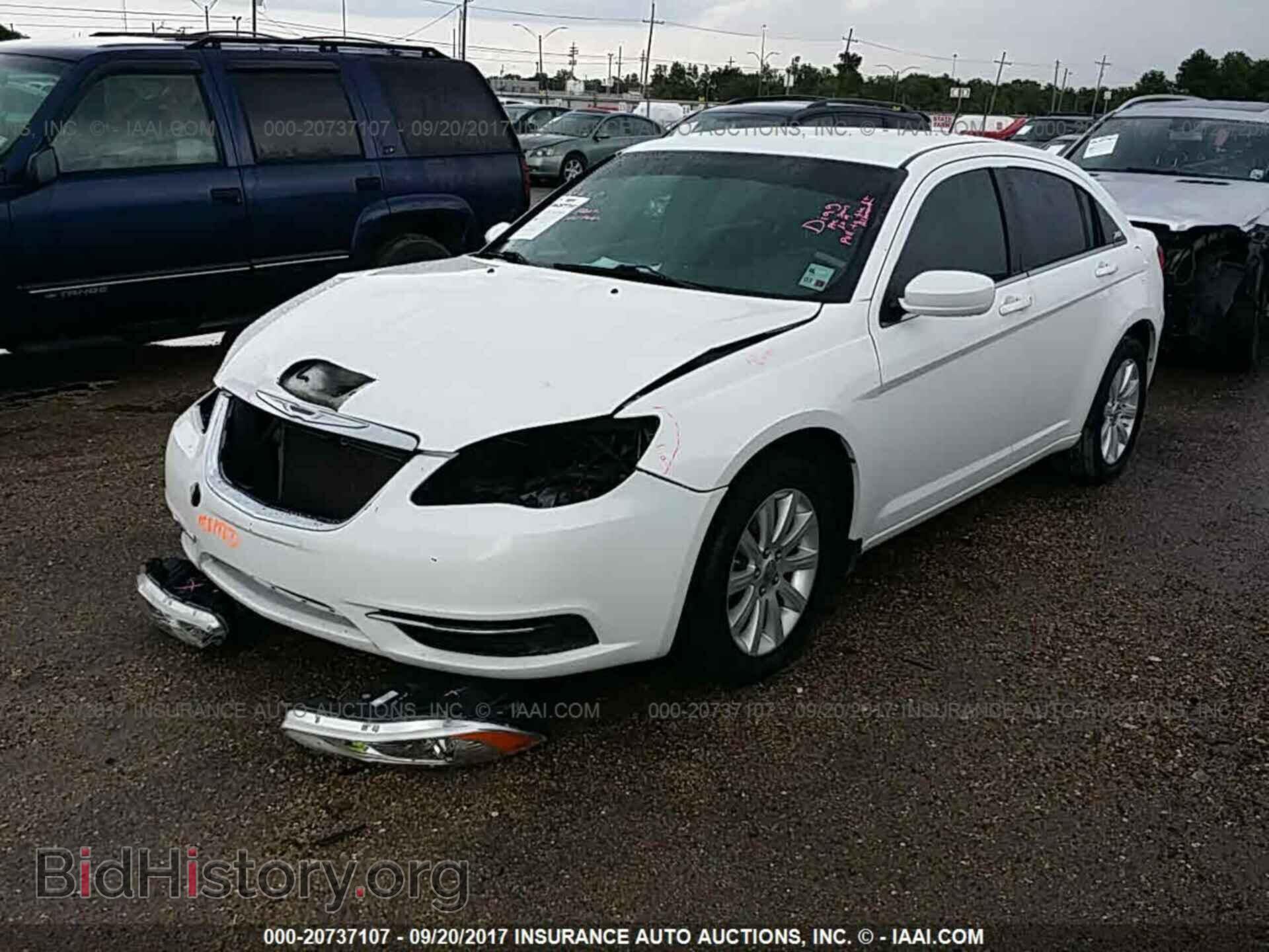 2012 Chrysler 200 - VIN: 1C3CCBBB3CN130154 - Фото 2