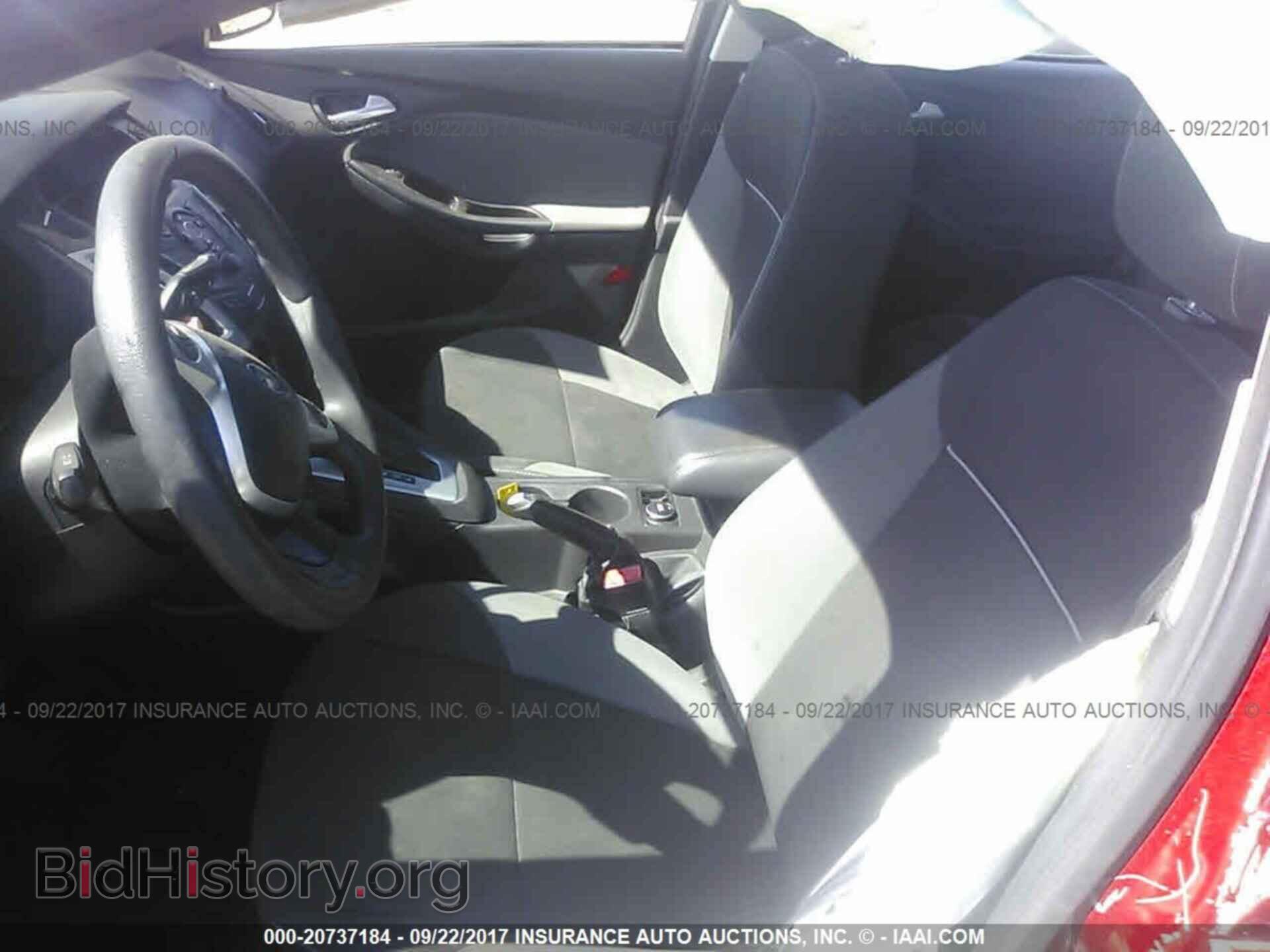 2012 Ford Focus - VIN: 1FAHP3F21CL109892 - Photo 5