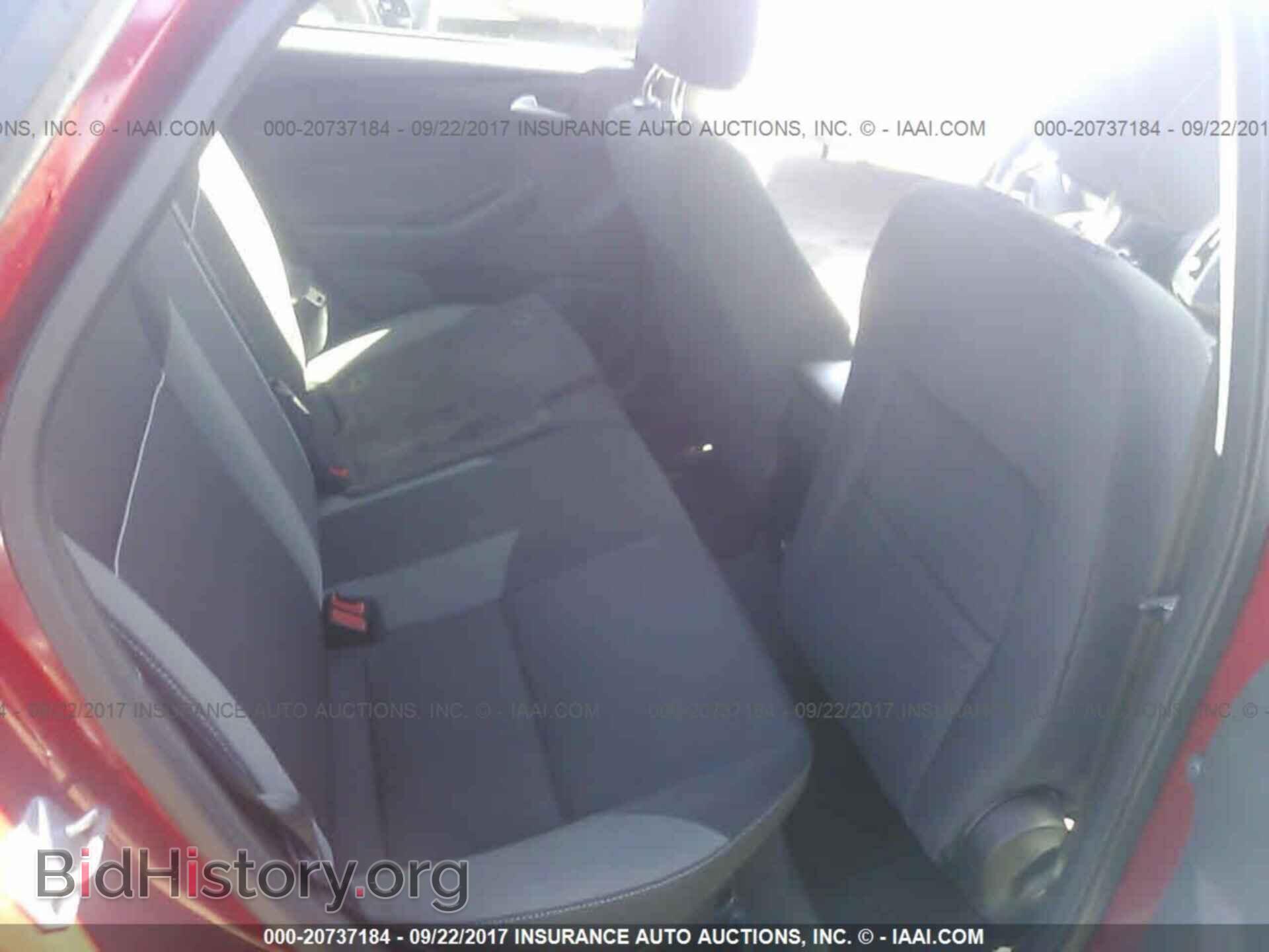 2012 Ford Focus - VIN: 1FAHP3F21CL109892 - Photo 8