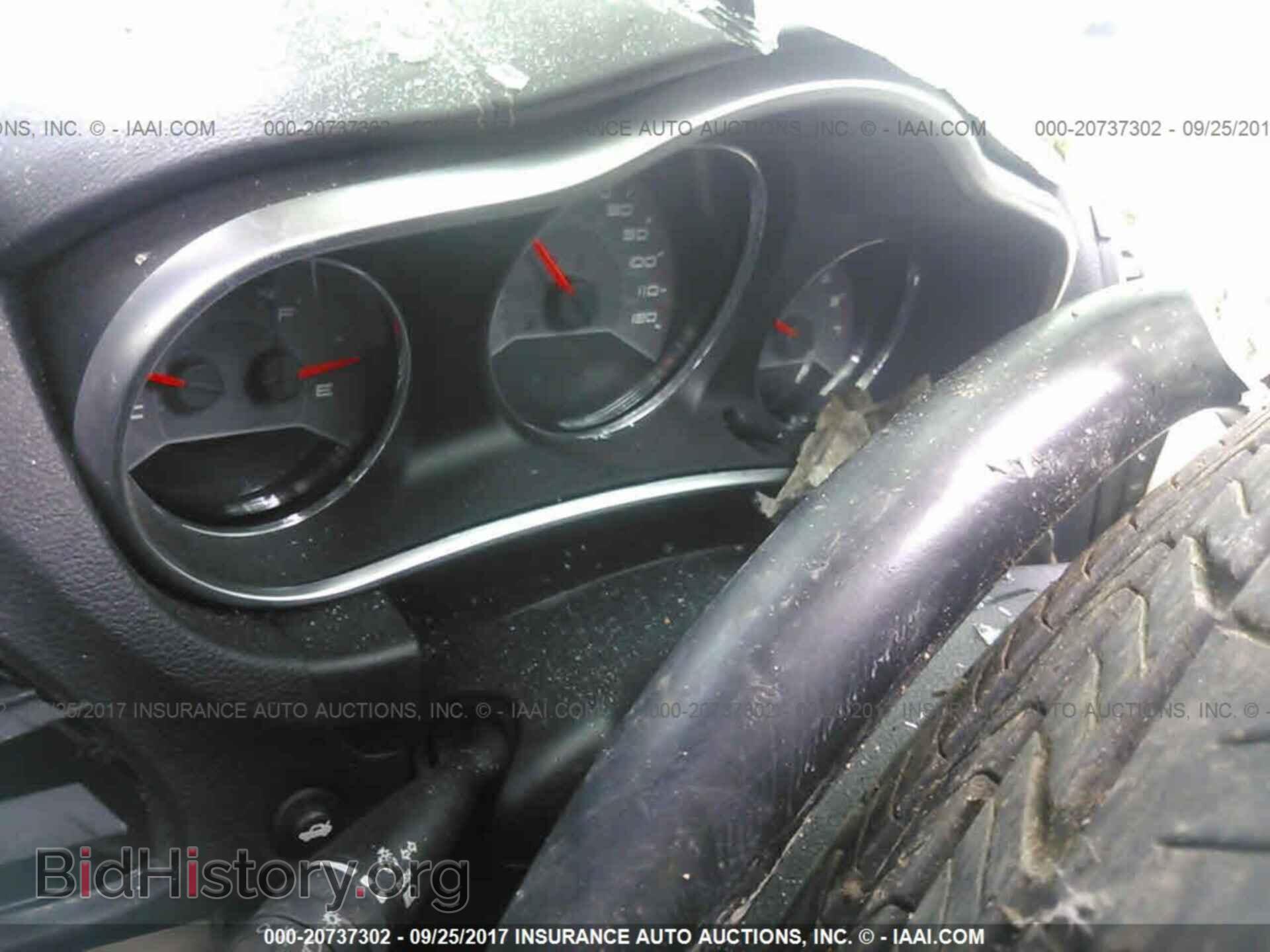 2011 Dodge Avenger - VIN: 1B3BD2FG2BN585233 - Фото 7