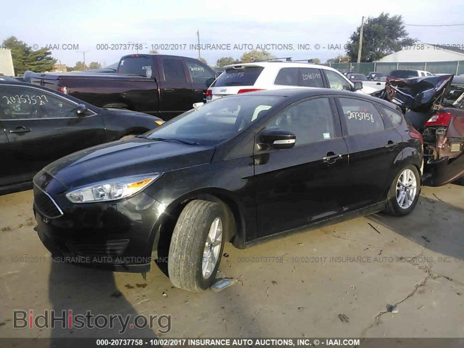 2015 Ford Focus - VIN: 1FADP3K26FL301463 - Photo 2