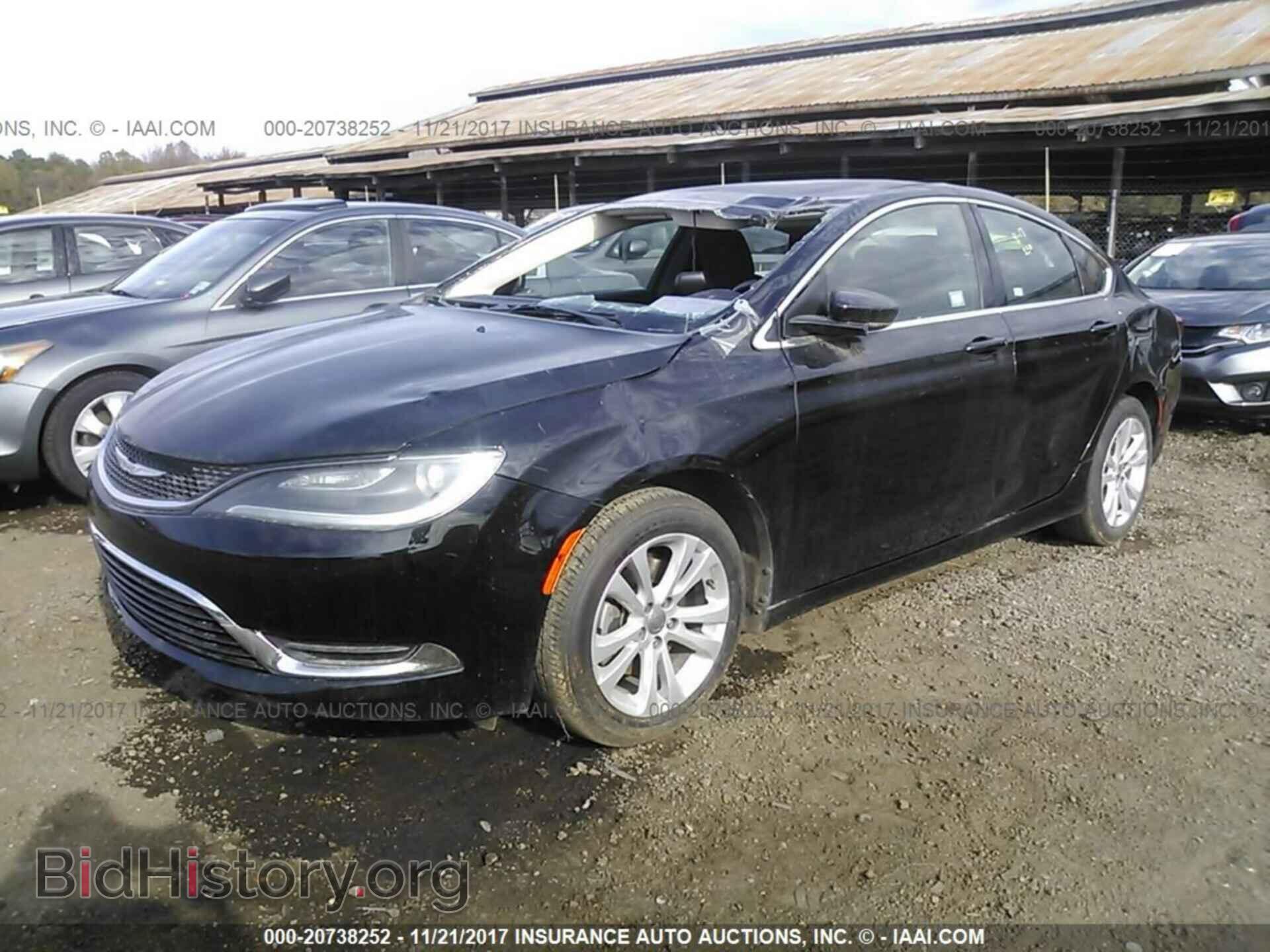 2015 Chrysler 200 - VIN: 1C3CCCAB2FN705047 - Photo 2