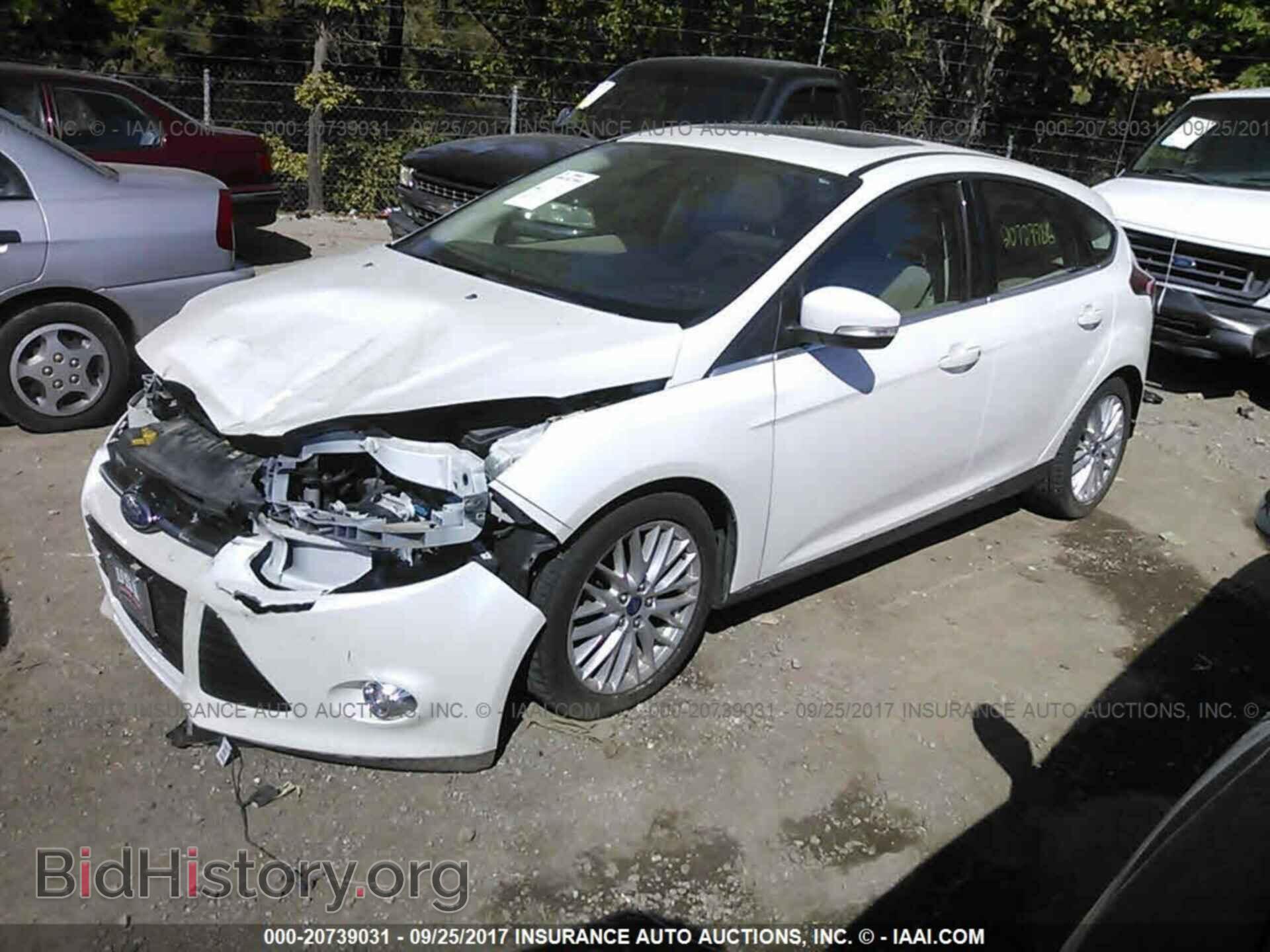 2012 Ford Focus - VIN: 1FAHP3M24CL245307 - Фото 2