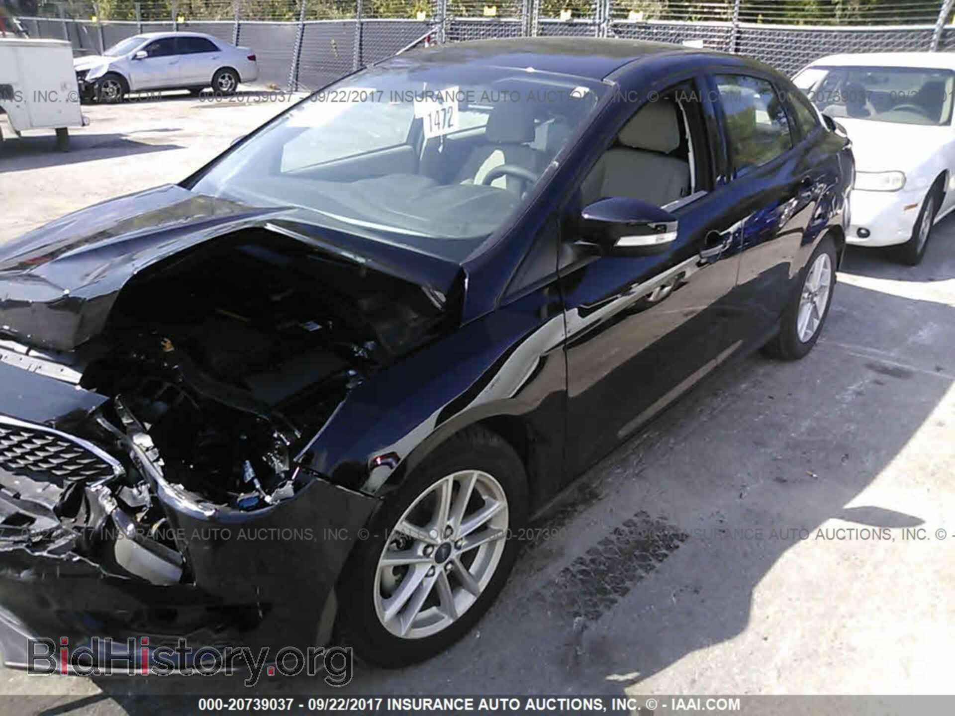 2016 Ford Focus - VIN: 1FADP3F21GL212430 - Photo 2