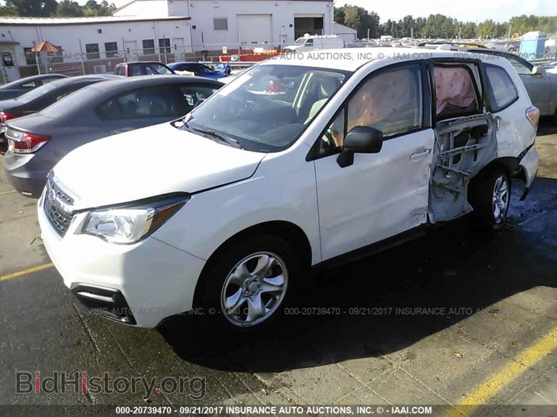 2017 Subaru Forester - VIN: JF2SJAAC0HH503451 - Фото 2