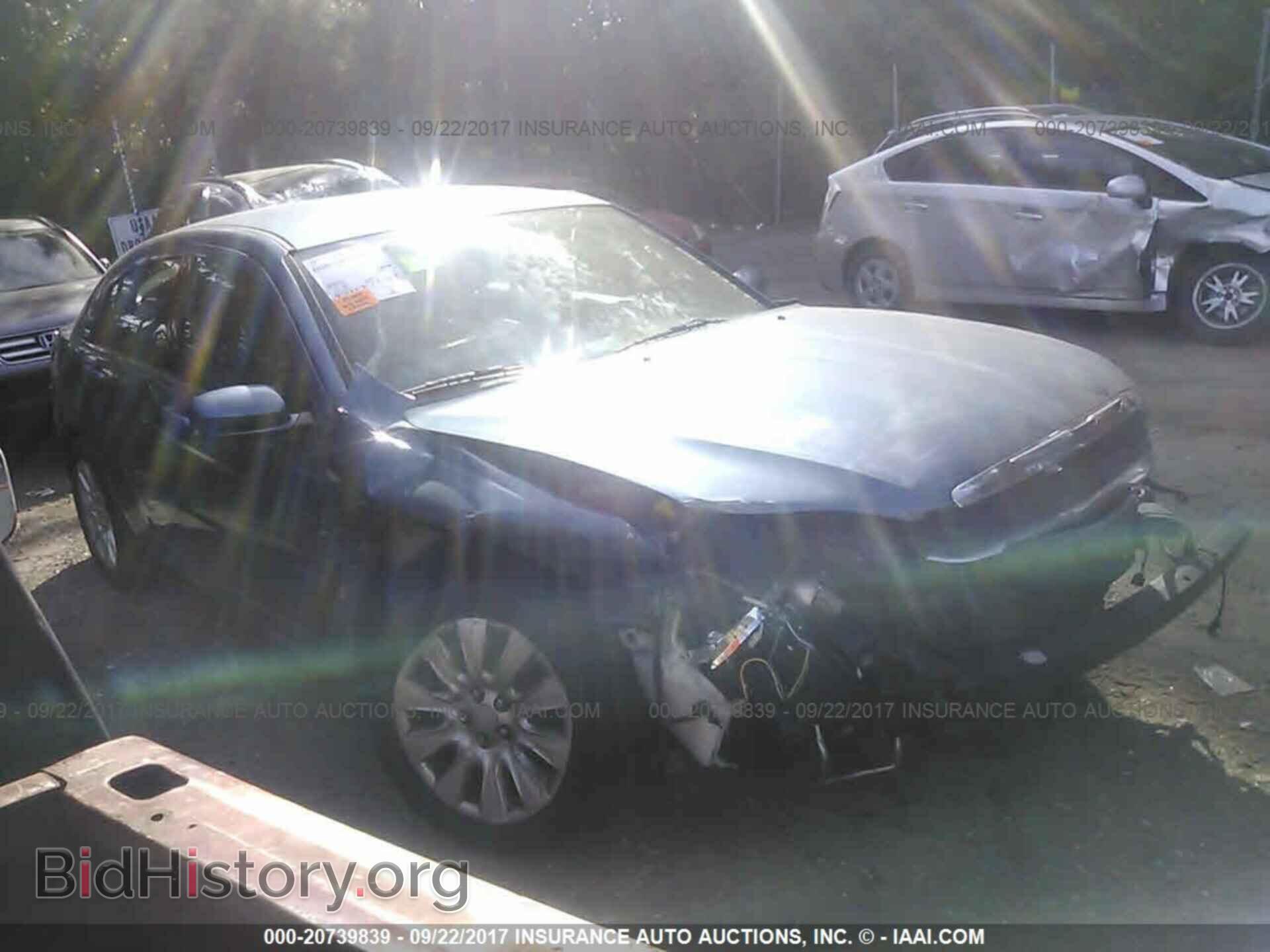 Photo 1C3BC4FB6BN552936 - Chrysler 200 2011