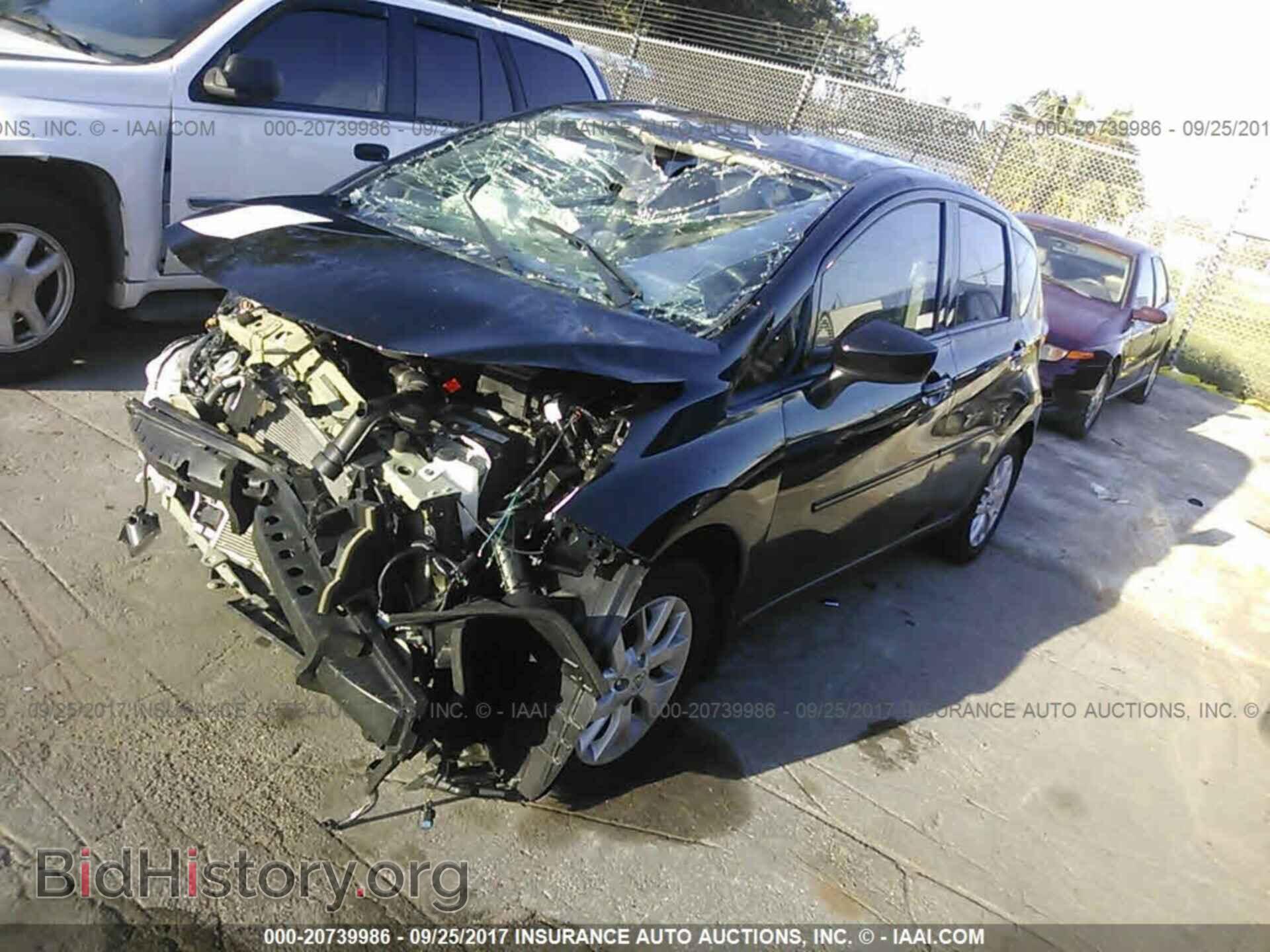 2016 Nissan Versa note - VIN: 3N1CE2CPXGL385618 - Фото 2