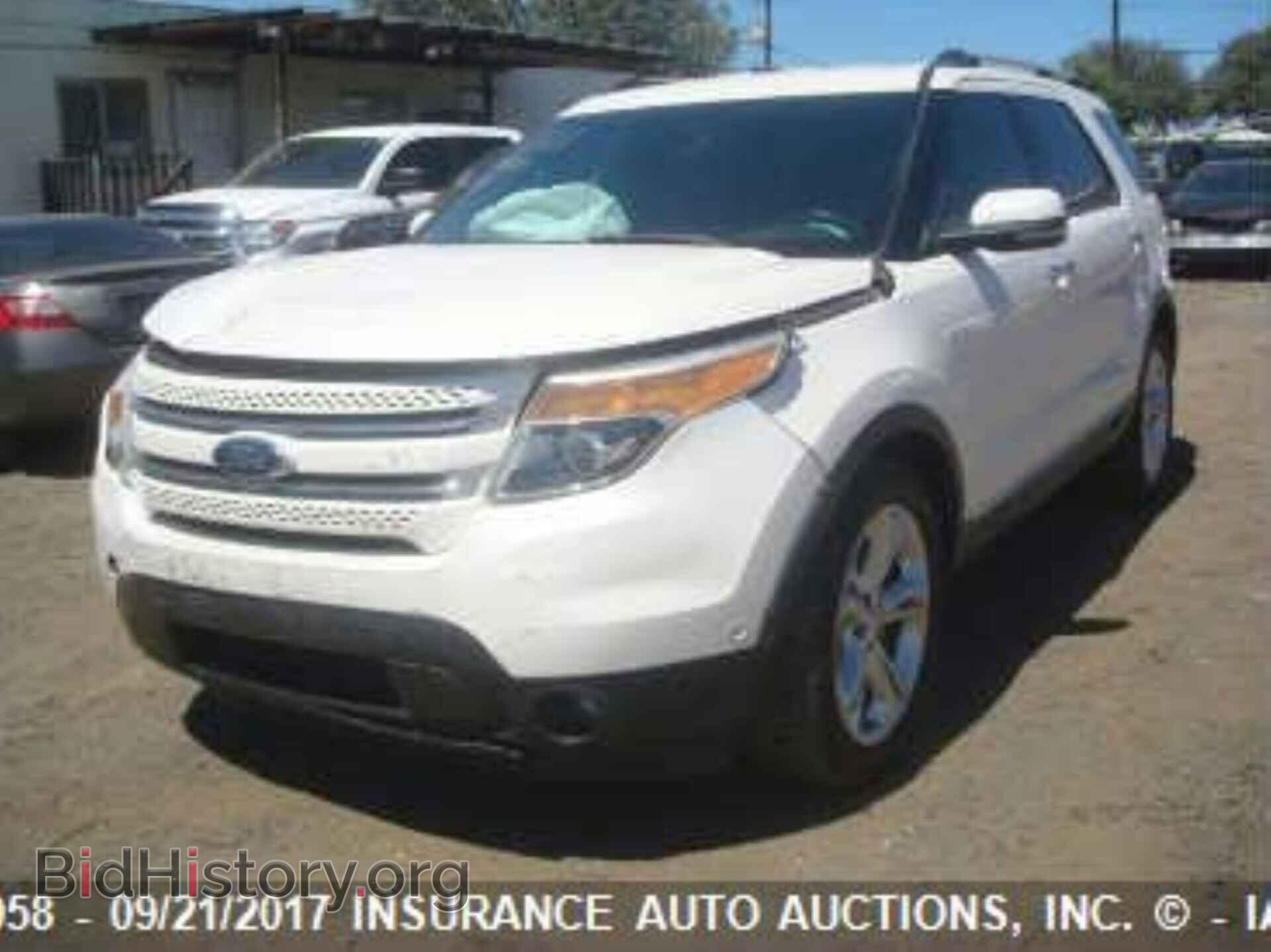 2011 Ford Explorer - VIN: 1FMHK7F89BGA93710 - Фото 2