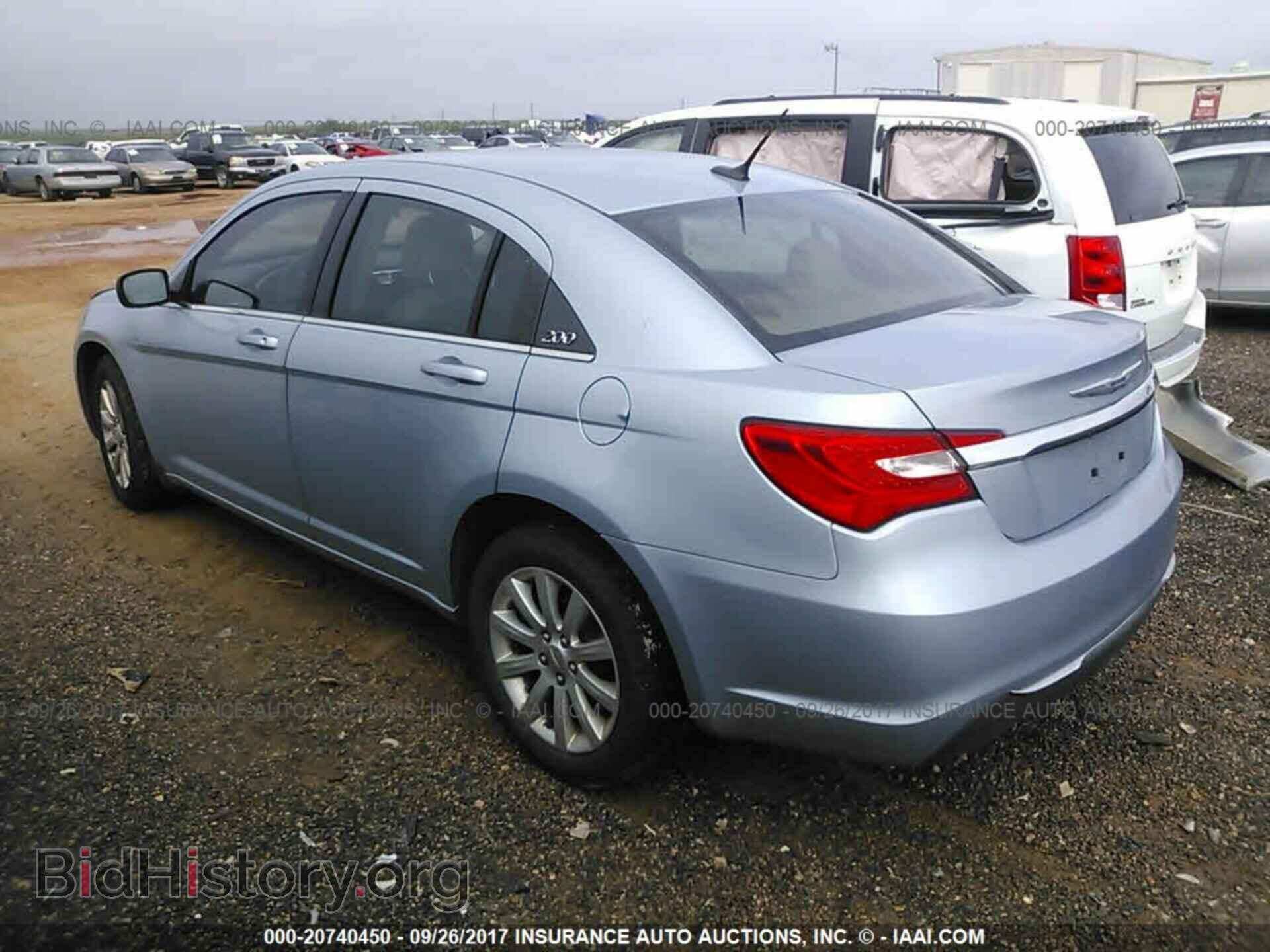 2013 Chrysler 200 - VIN: 1C3CCBBBXDN513820 - Фото 3