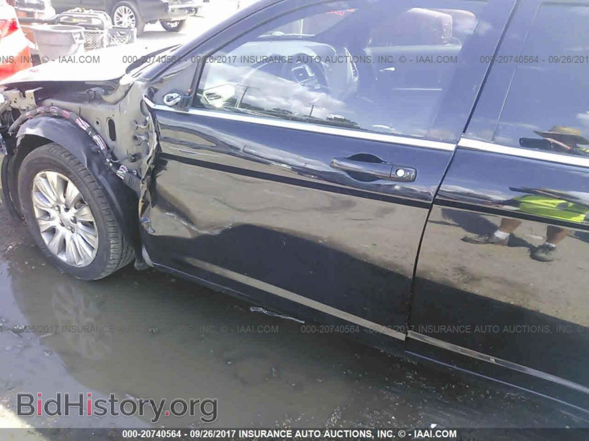 2014 Chrysler 200 - VIN: 1C3CCBAB2EN146785 - Photo 6