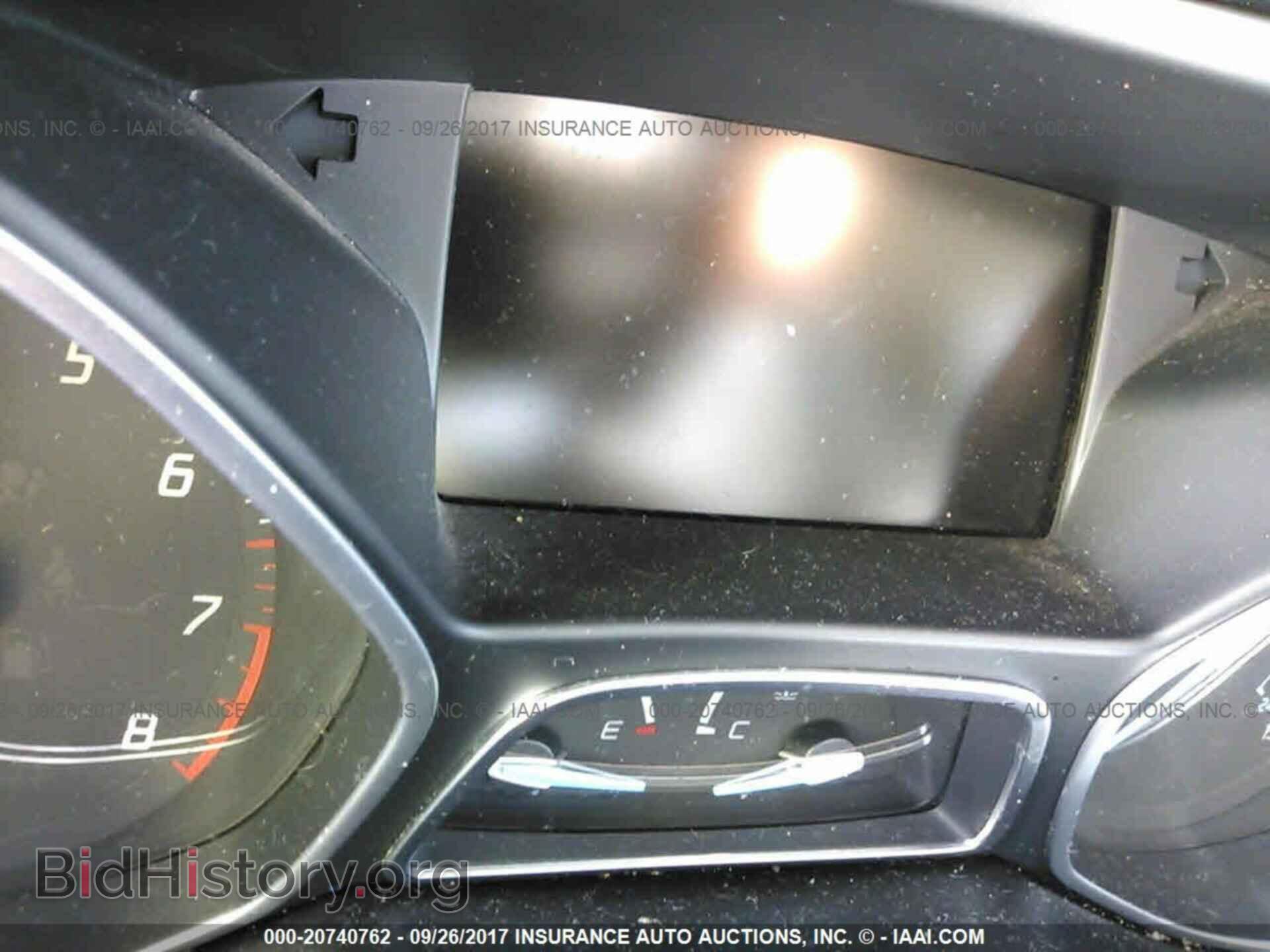 2012 Ford Focus - VIN: 1FAHP3F28CL327490 - Photo 7