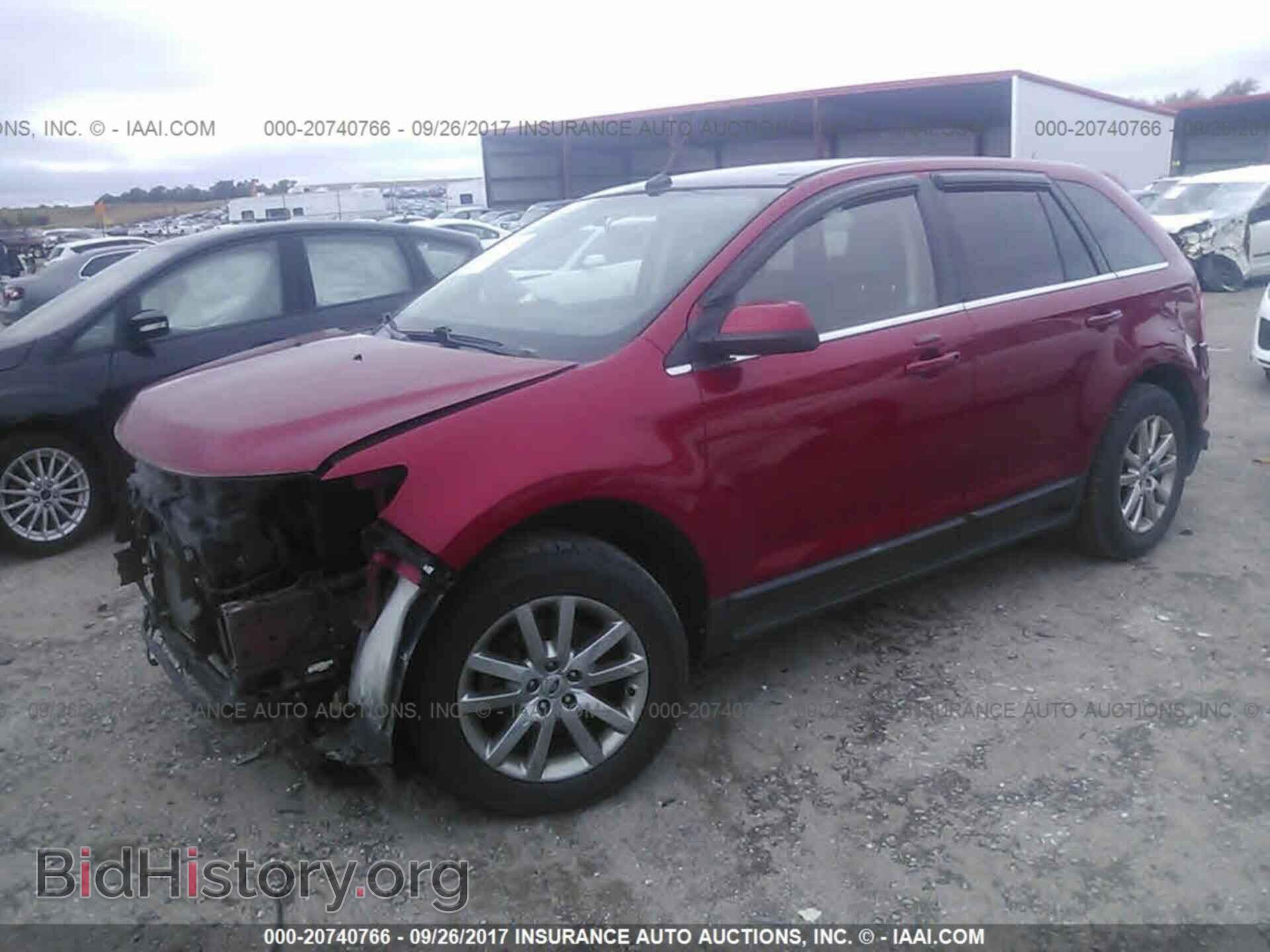 2012 Ford Edge - VIN: 2FMDK3K9XCBA64604 - Photo 2